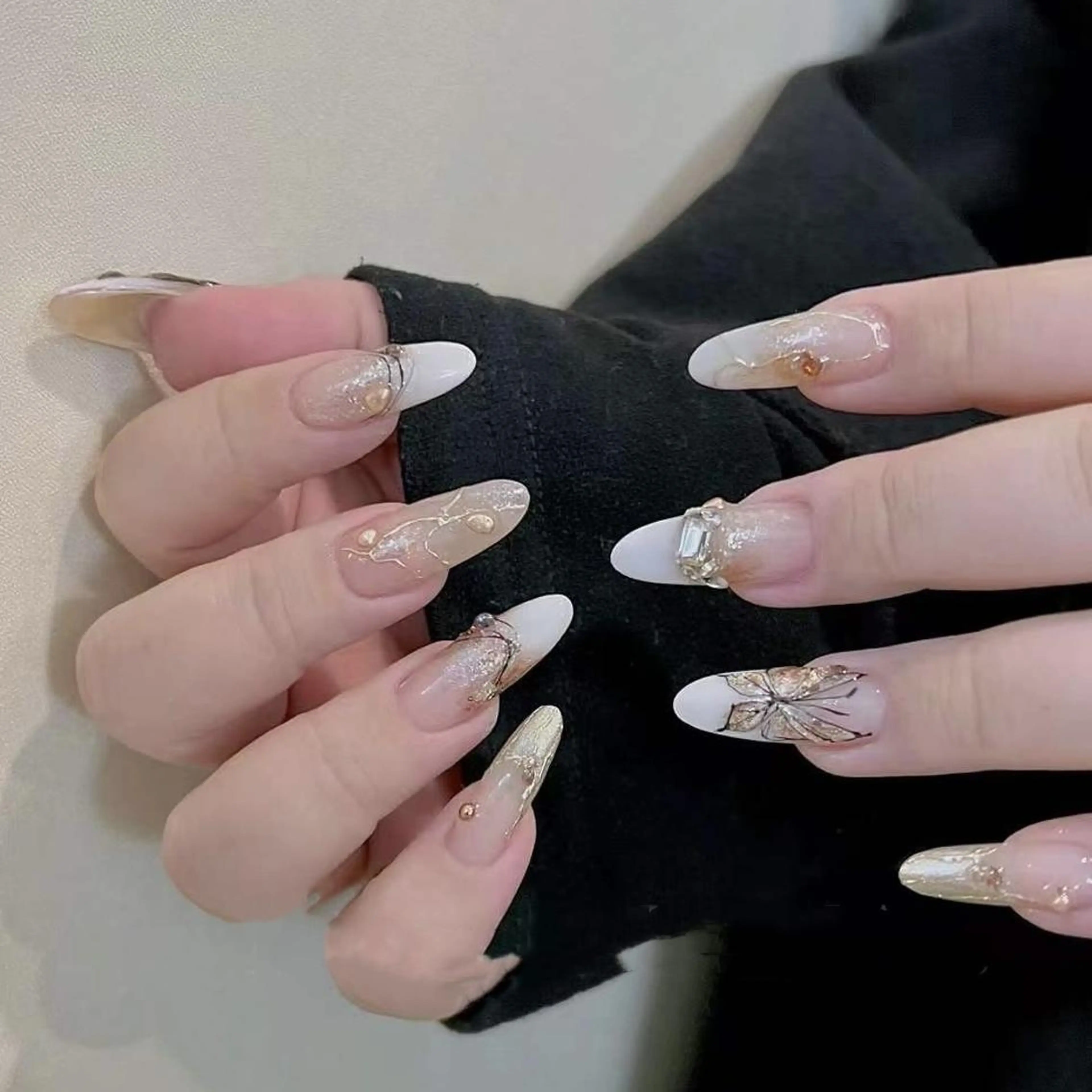 ネイル Rosella Nail Salonのネイルデザイン
