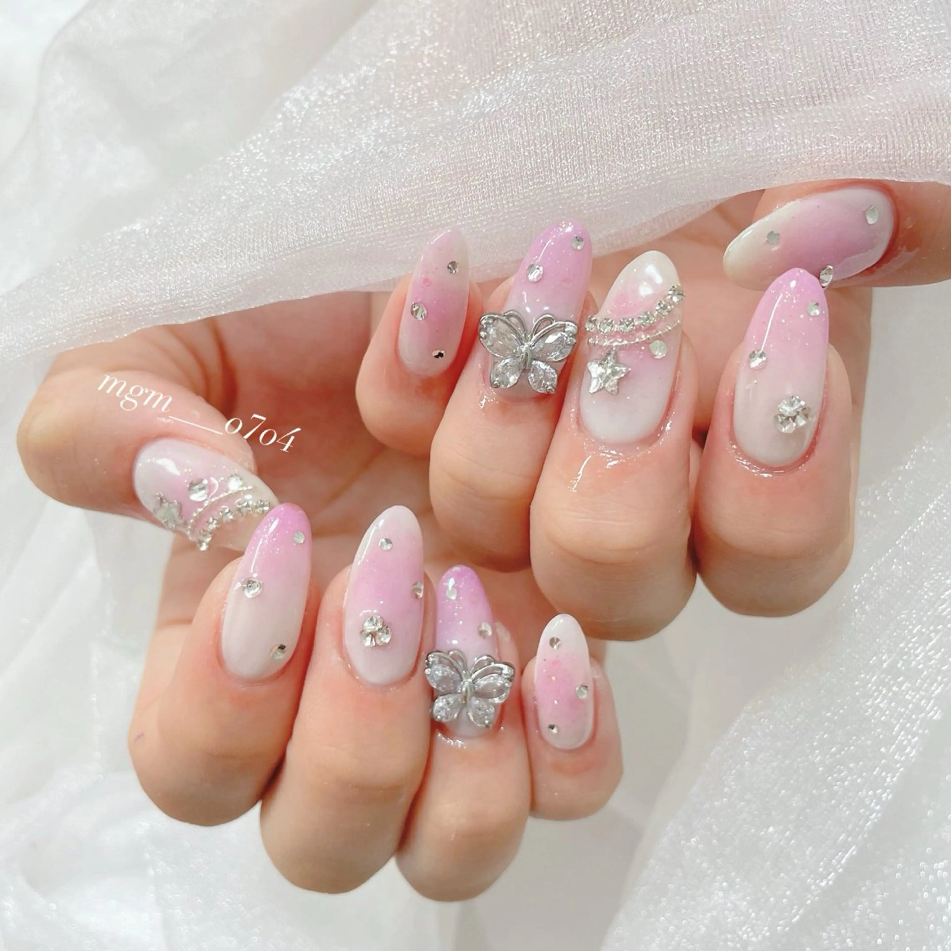 ネイル ハンドネイル ハンドケア MoON...❤︎ MeGuのネイルデザイン