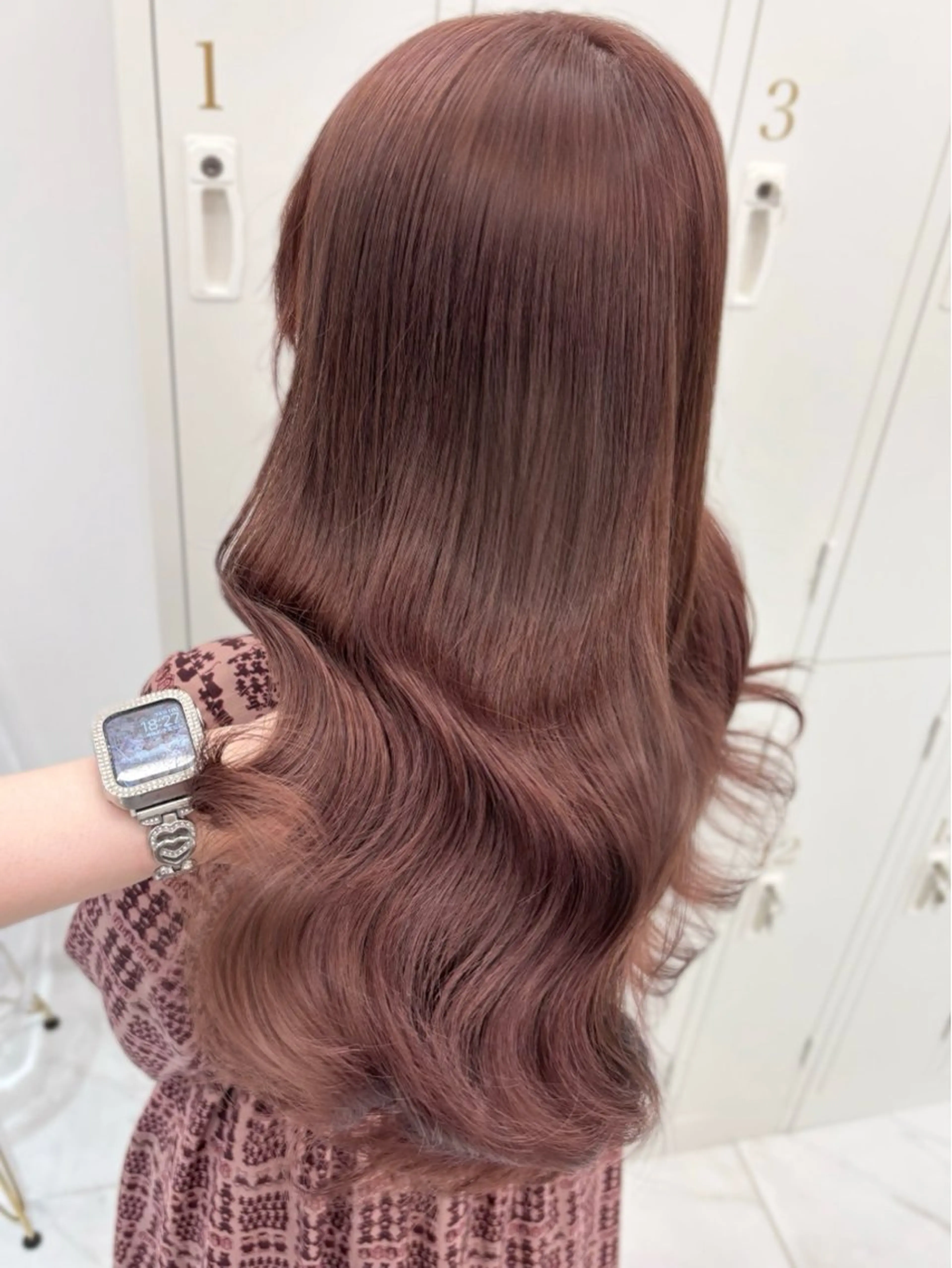 ロング カラー ブリーチ ピンクカラー トリートメント カット ヘアカラー トリートメント 盛れる顔周り🤍渋谷 Risa🎀のヘアスタイル