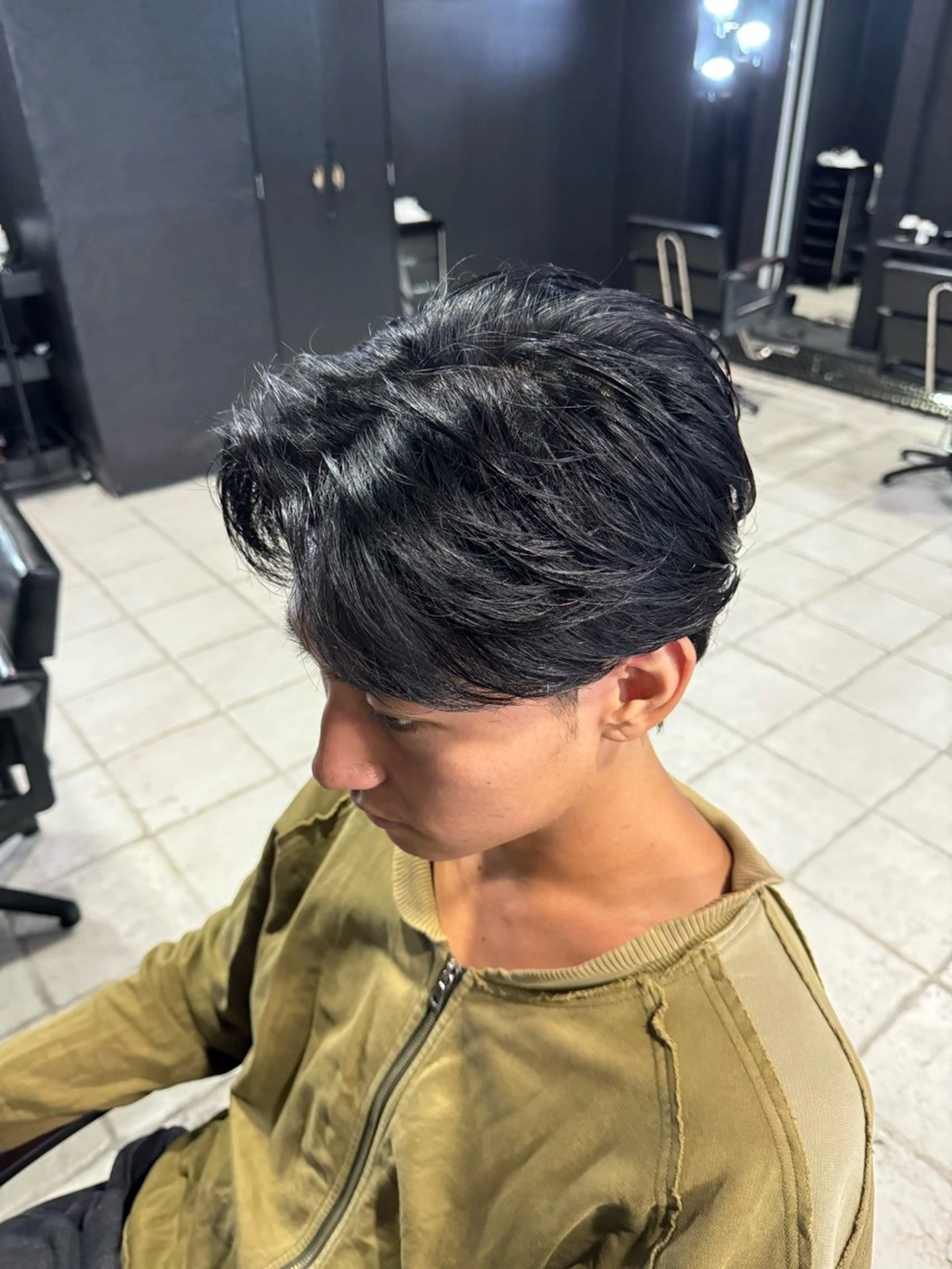 ヘアアレンジ メンズ センターパート メンズウルフカット ウルフカット カット メンズ専門 美容師✨ アメ村 堀江颯瑛のヘアスタイル