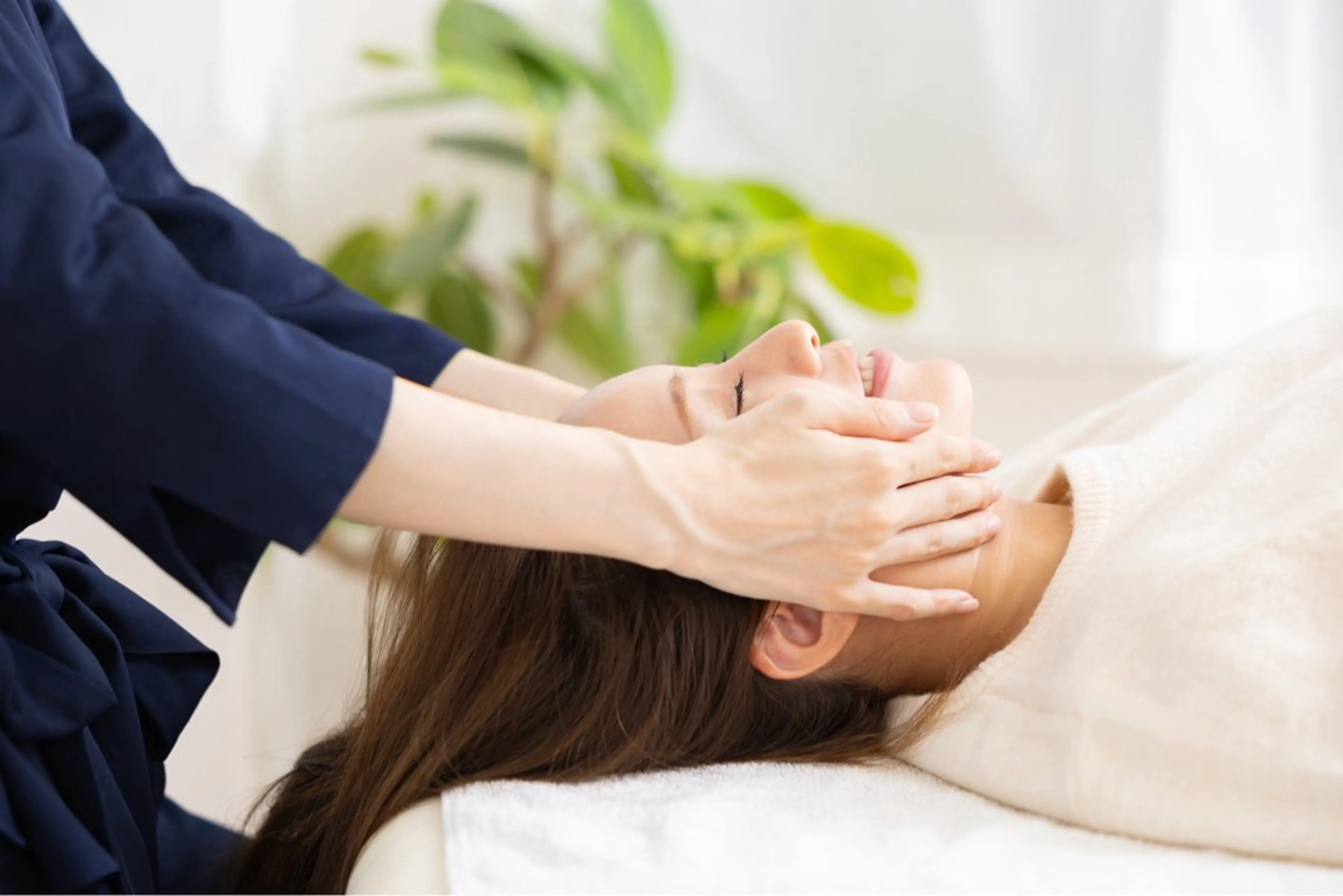 小顔矯正専門サロンAxiune所属・小顔矯正専門 🪽アシュネ平野のエステ・リラクイメージ