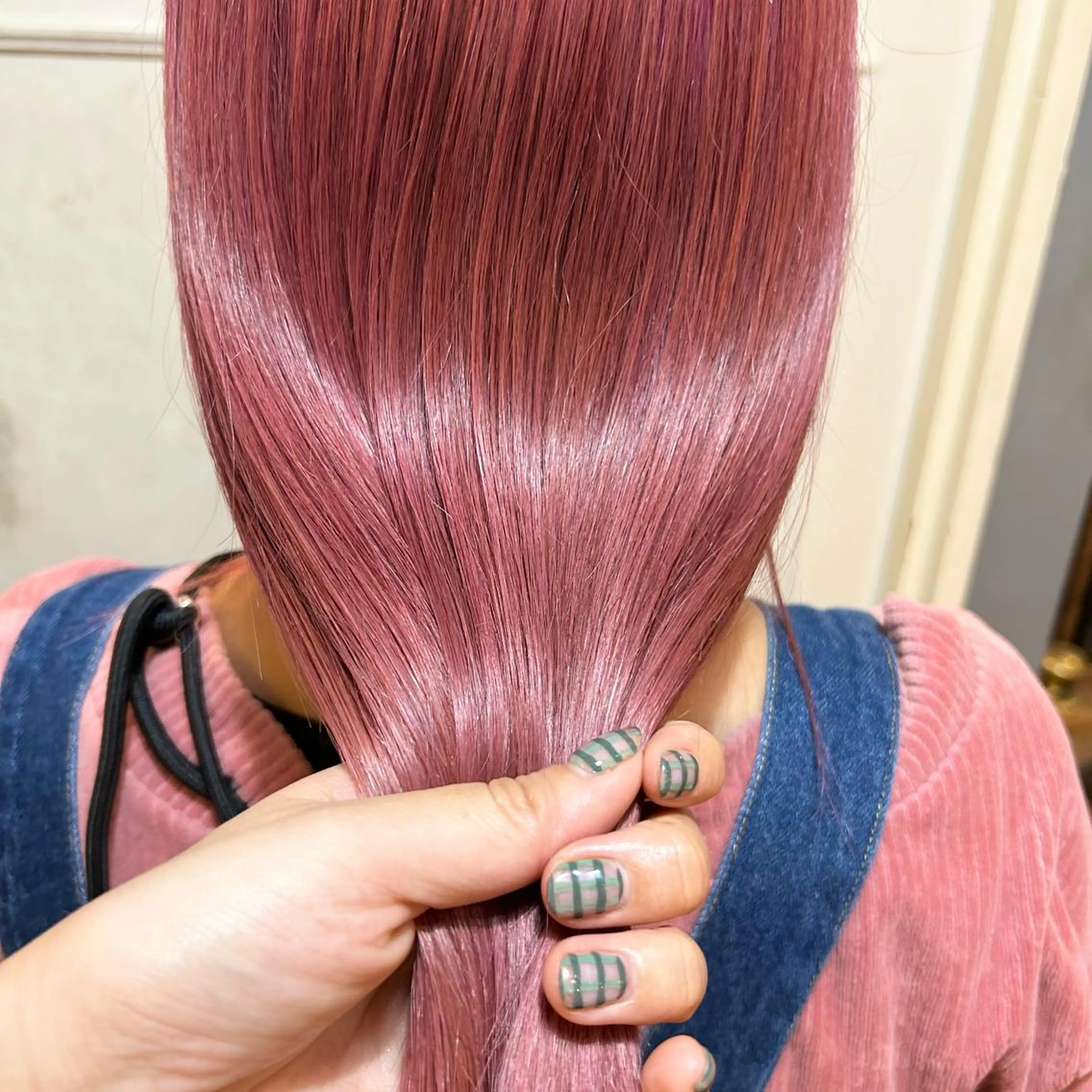 ロング カラー ブリーチ ハイトーンカラー ピンクカラー トリートメント カット ヘアカラー トリートメント ヘッドスパ BRITS 渡辺 菜々子のヘアスタイル