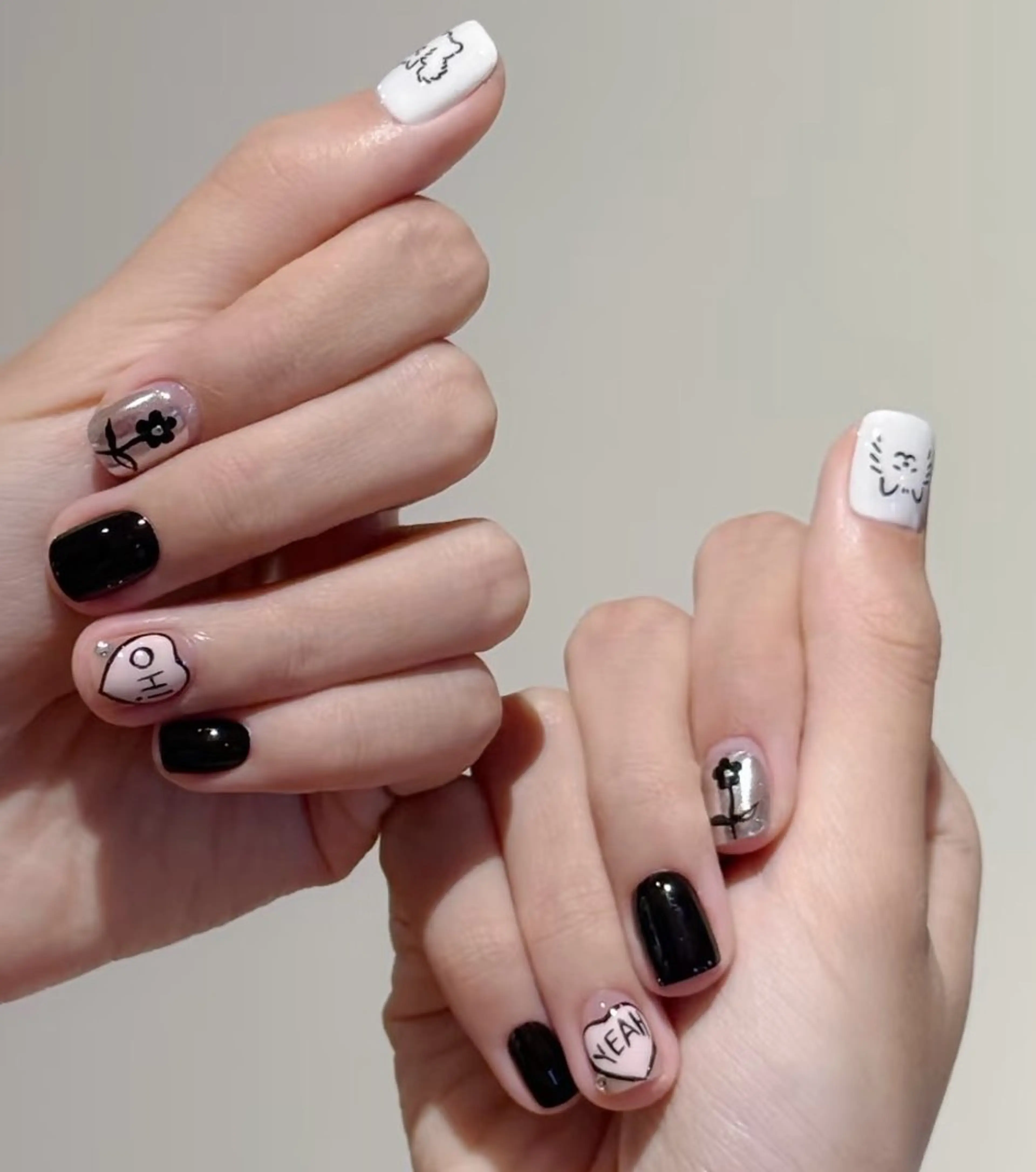 ネイル 高木 維麗絲のネイルデザイン