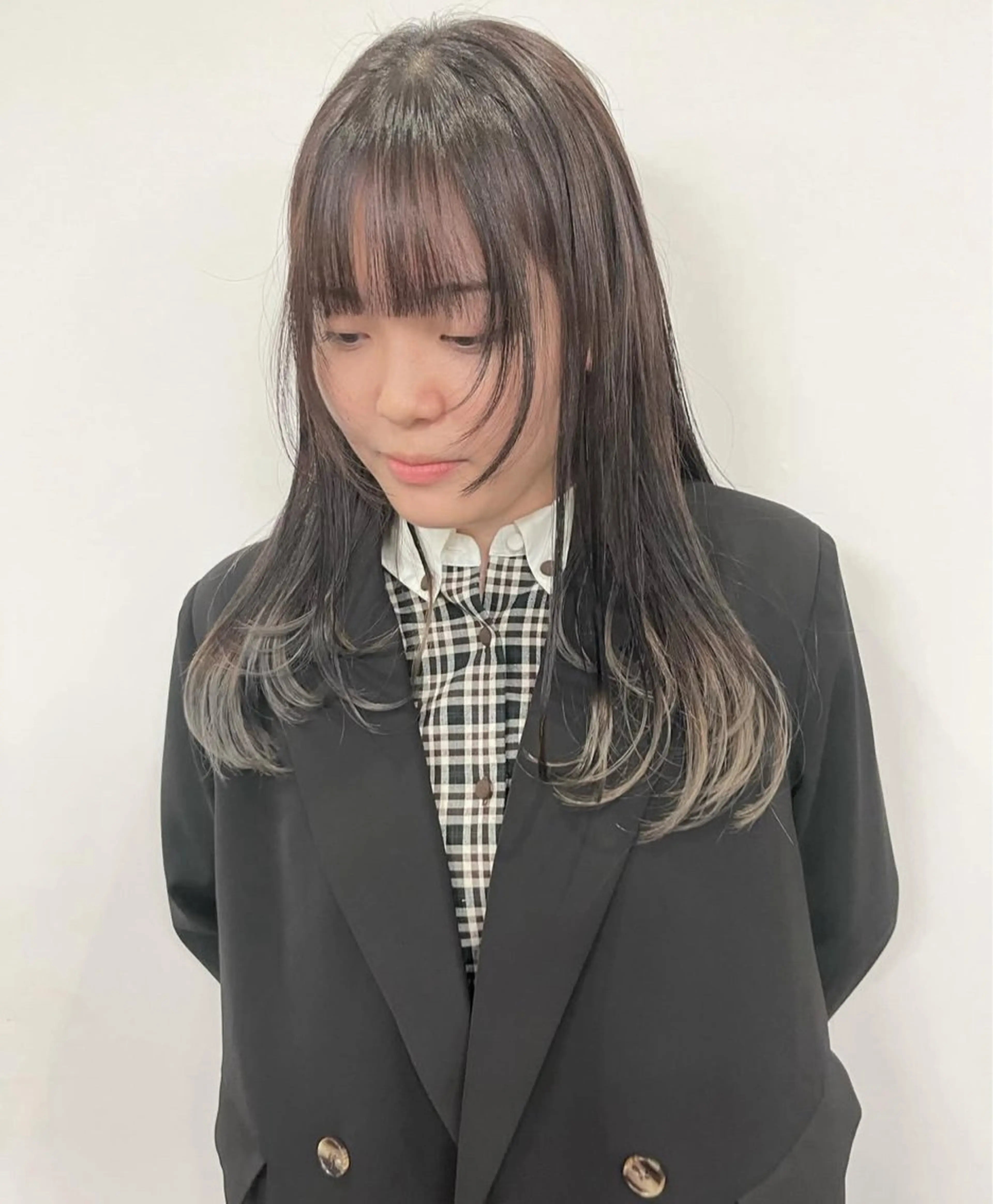 セミロング カラー 湯川 未咲希のヘアスタイル