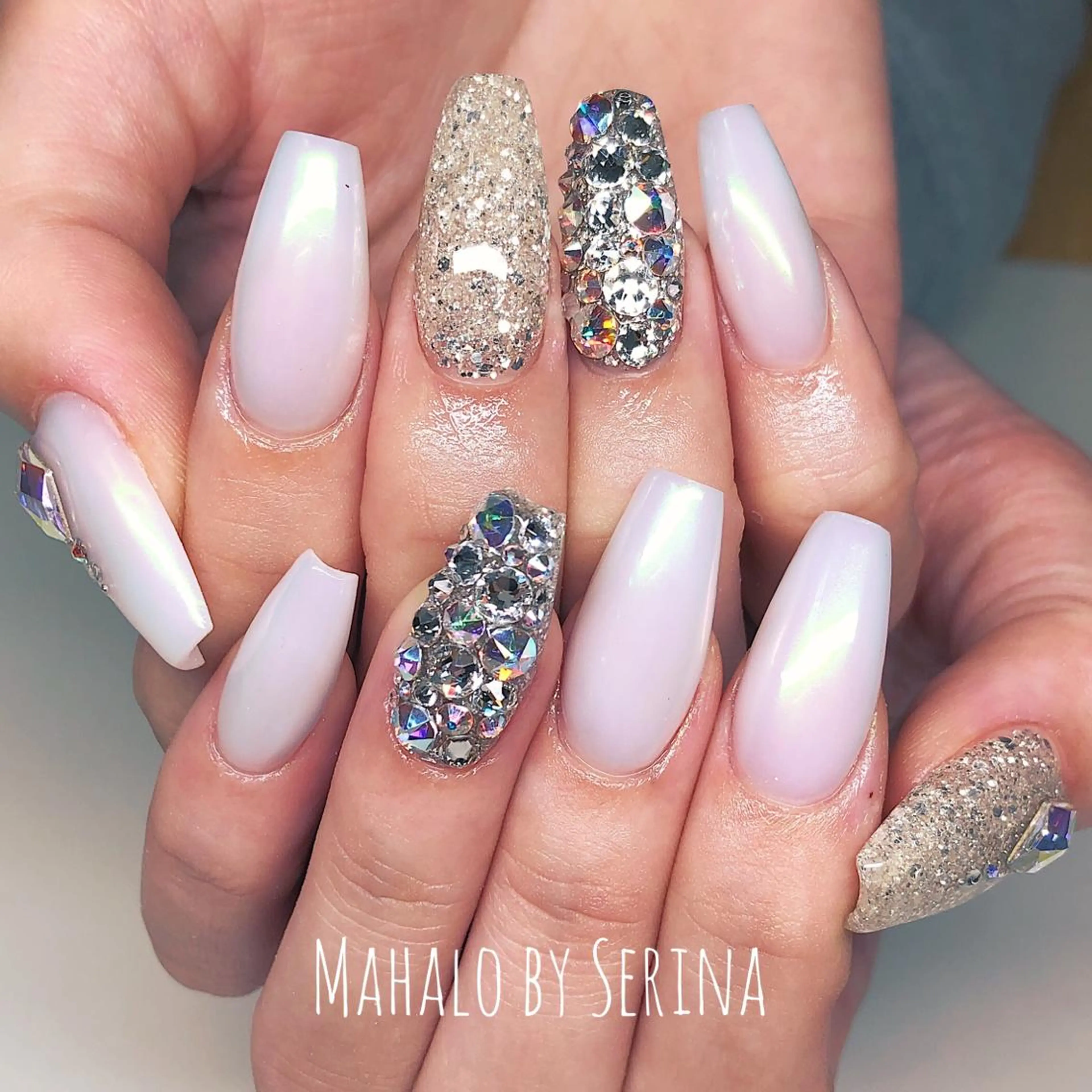 ミディアム カラー ネイル SUNNY BAE. SERINAのネイルデザイン