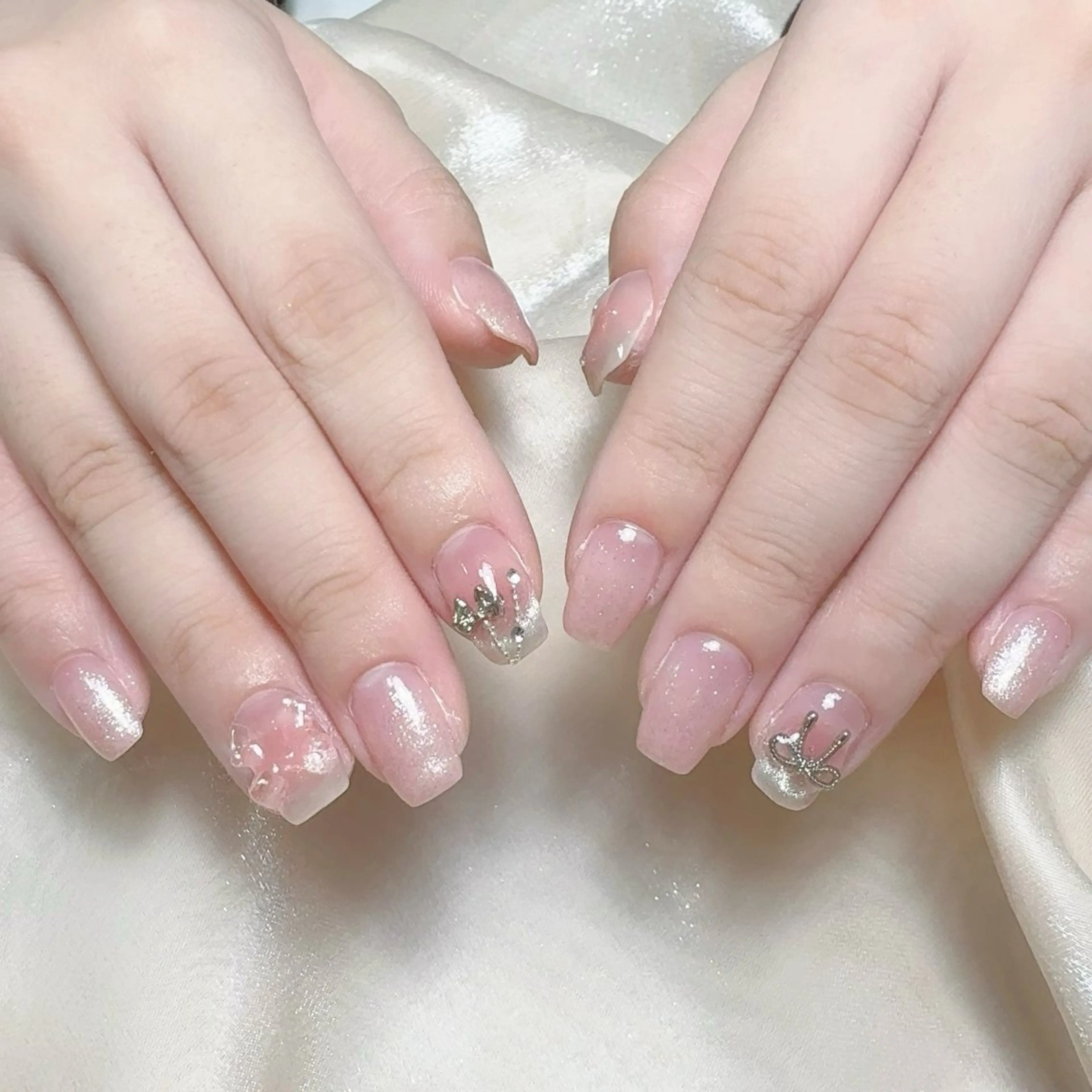 メンズ ネイル メンズ韓国風 アートネイル オーロラネイル ガーリー キラキラネイル Nail salon 木にいるのネイルデザイン