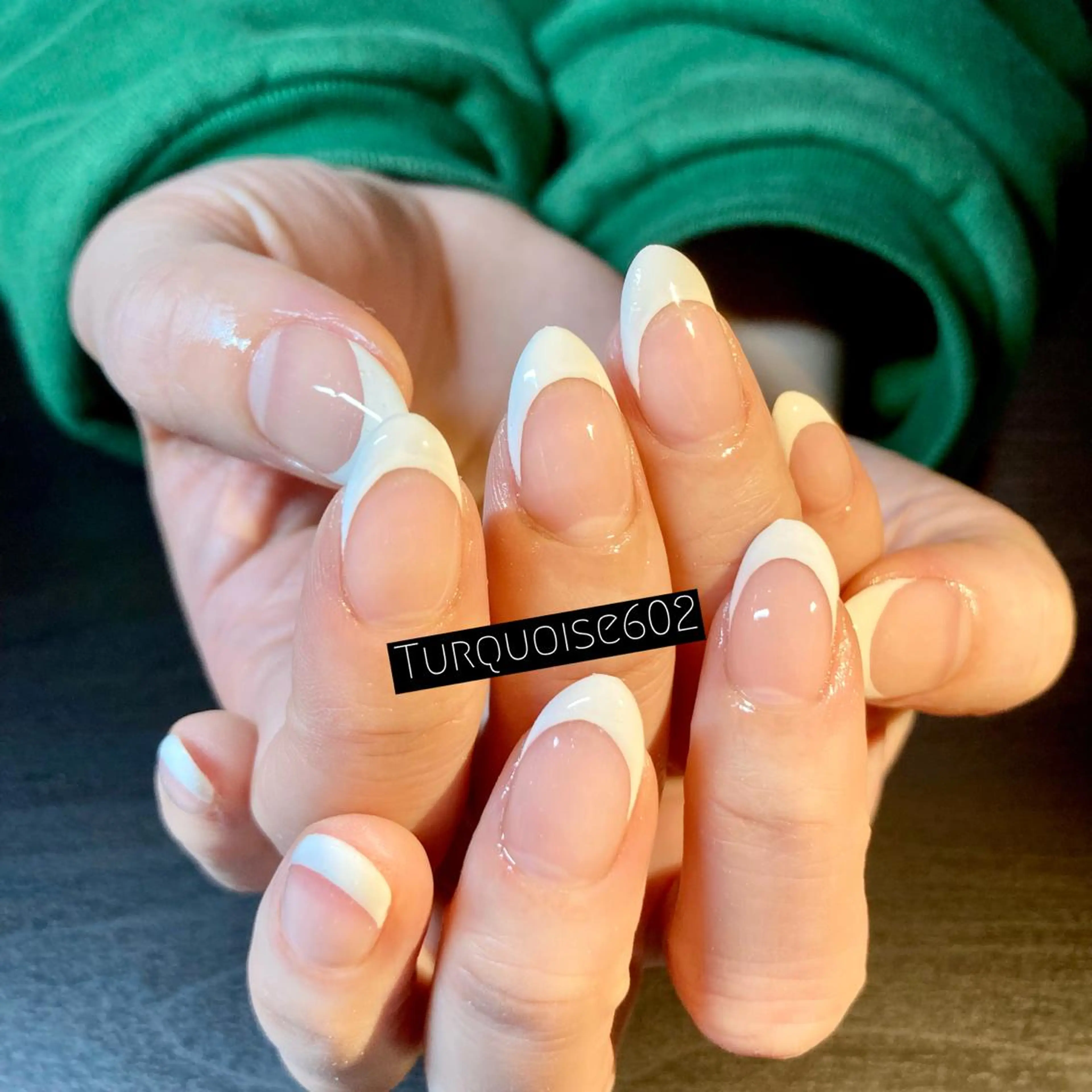 ネイル 個性派ネイルサロン 💅🏼ターコイズのネイルデザイン