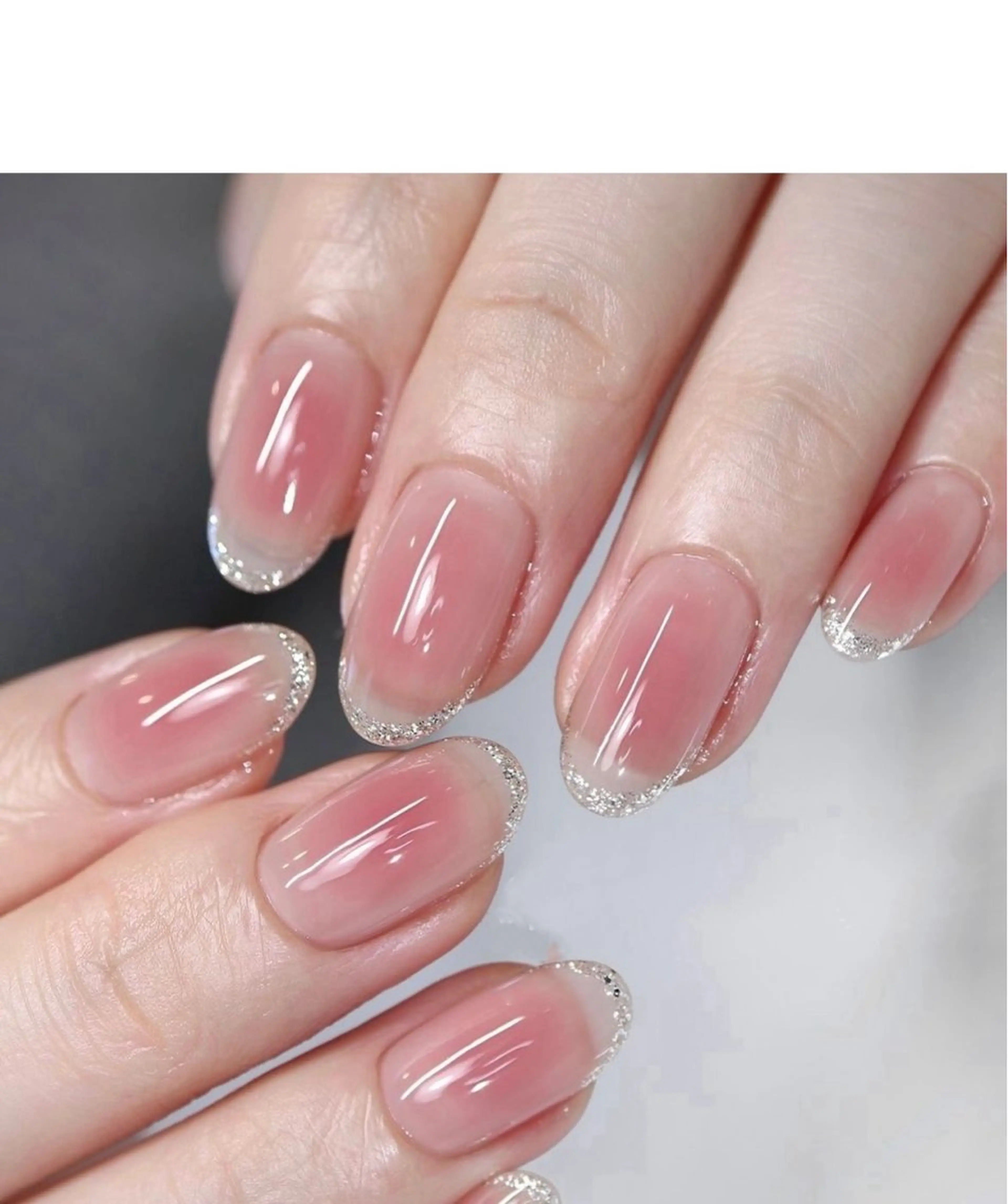 ネイル チークネイル フラッシュネイル キラキラネイル ラメ(グリッター) オフィスネイル ハンドネイル Floria ユイのネイルデザイン