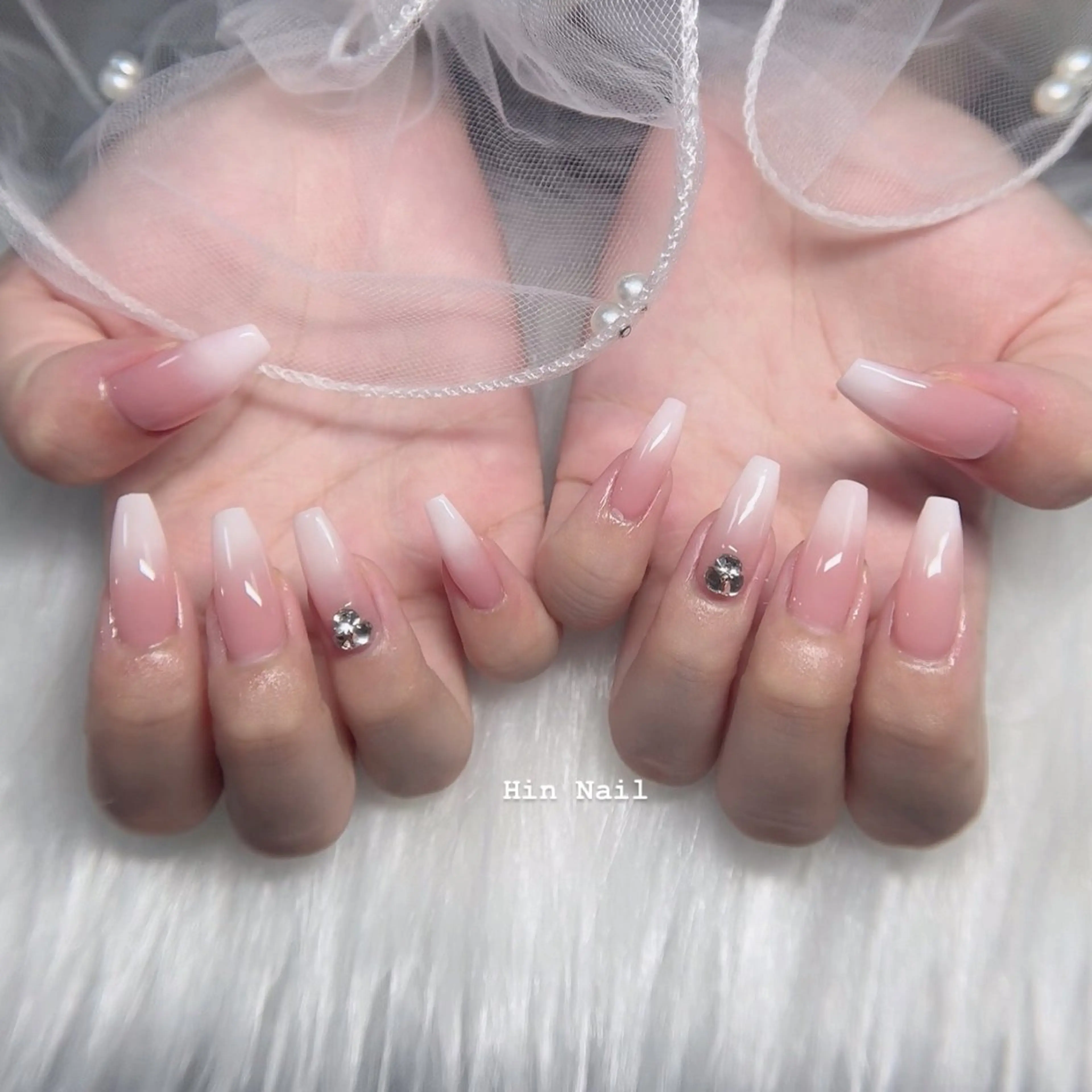 ネイル ハンドネイル Hin Nailsのネイルデザイン