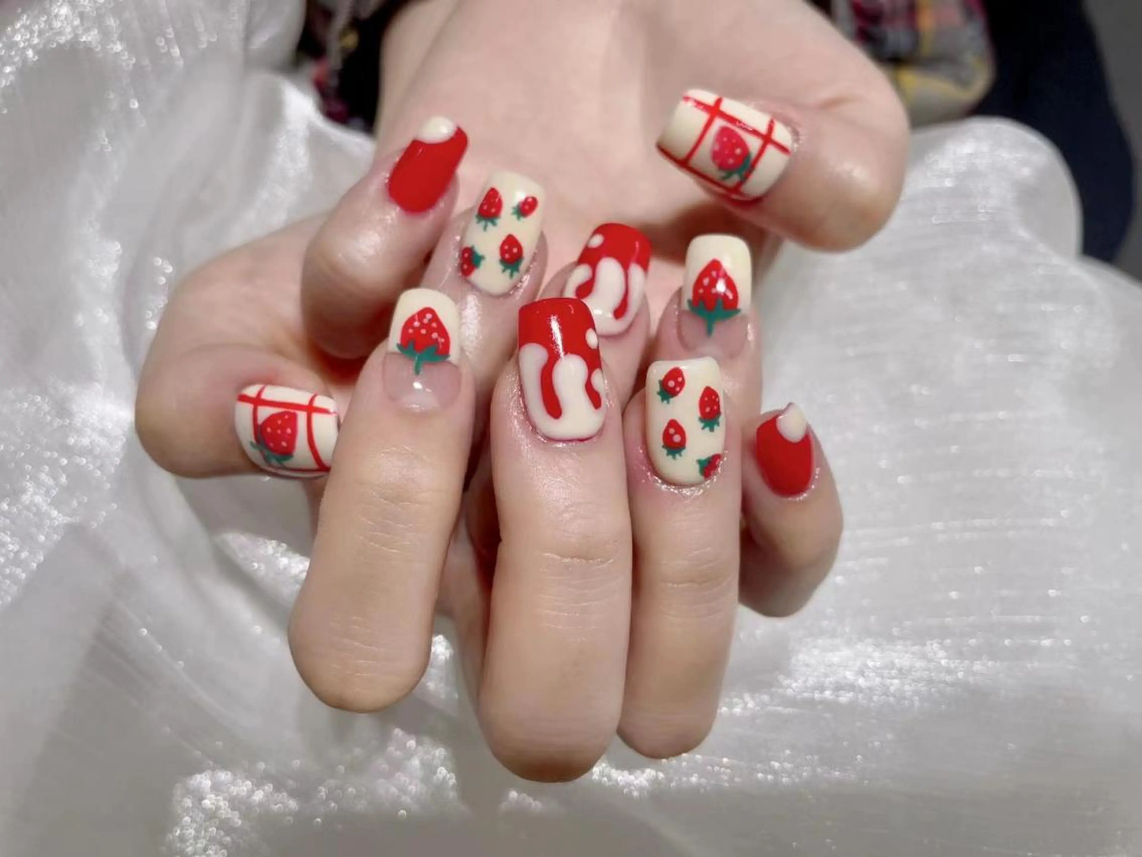 ネイル ハンドネイル Queens ciciのネイルデザイン