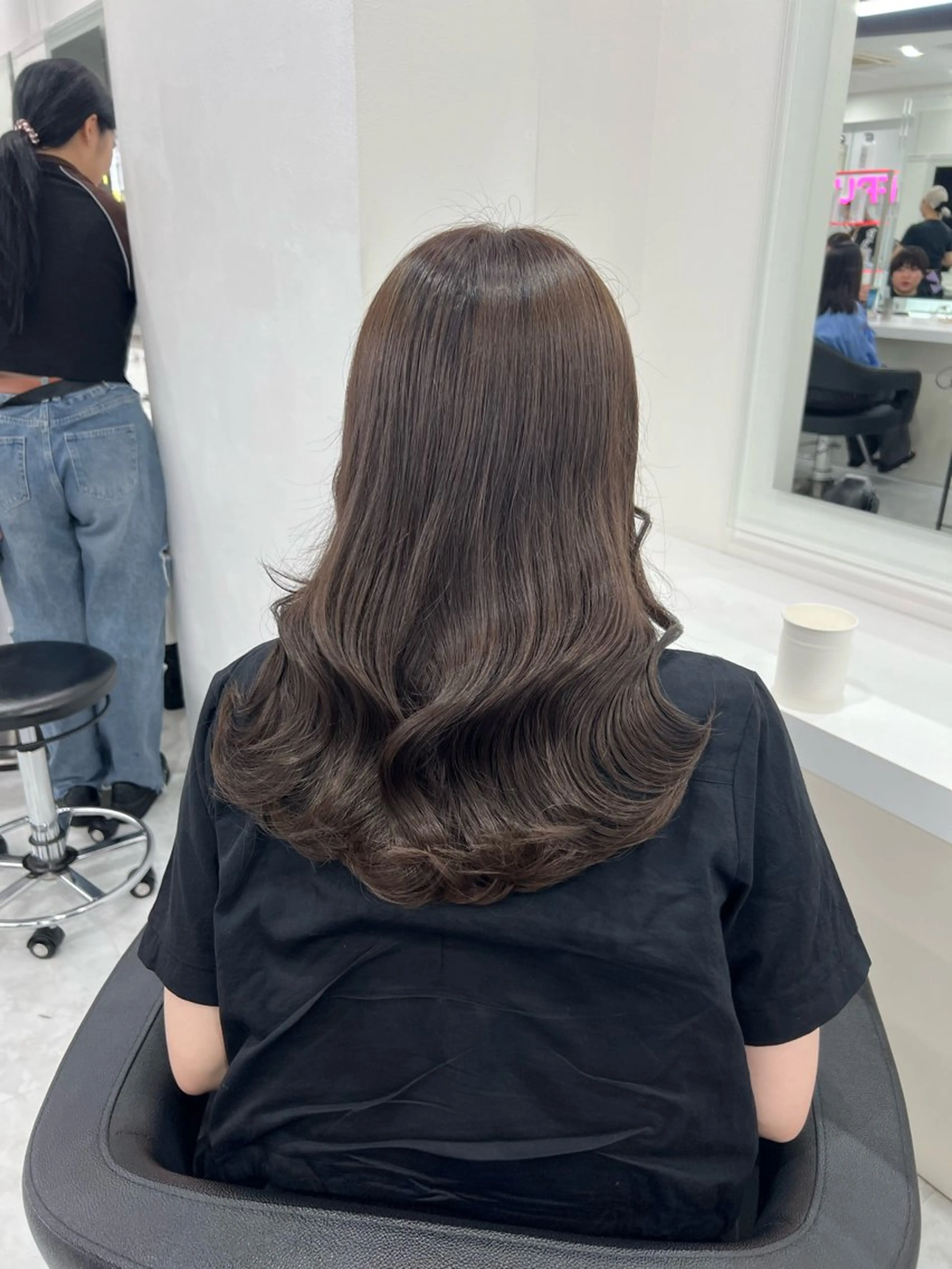 ロング カラー 透明感カラー🫧 レイヤーカットのヘアスタイル