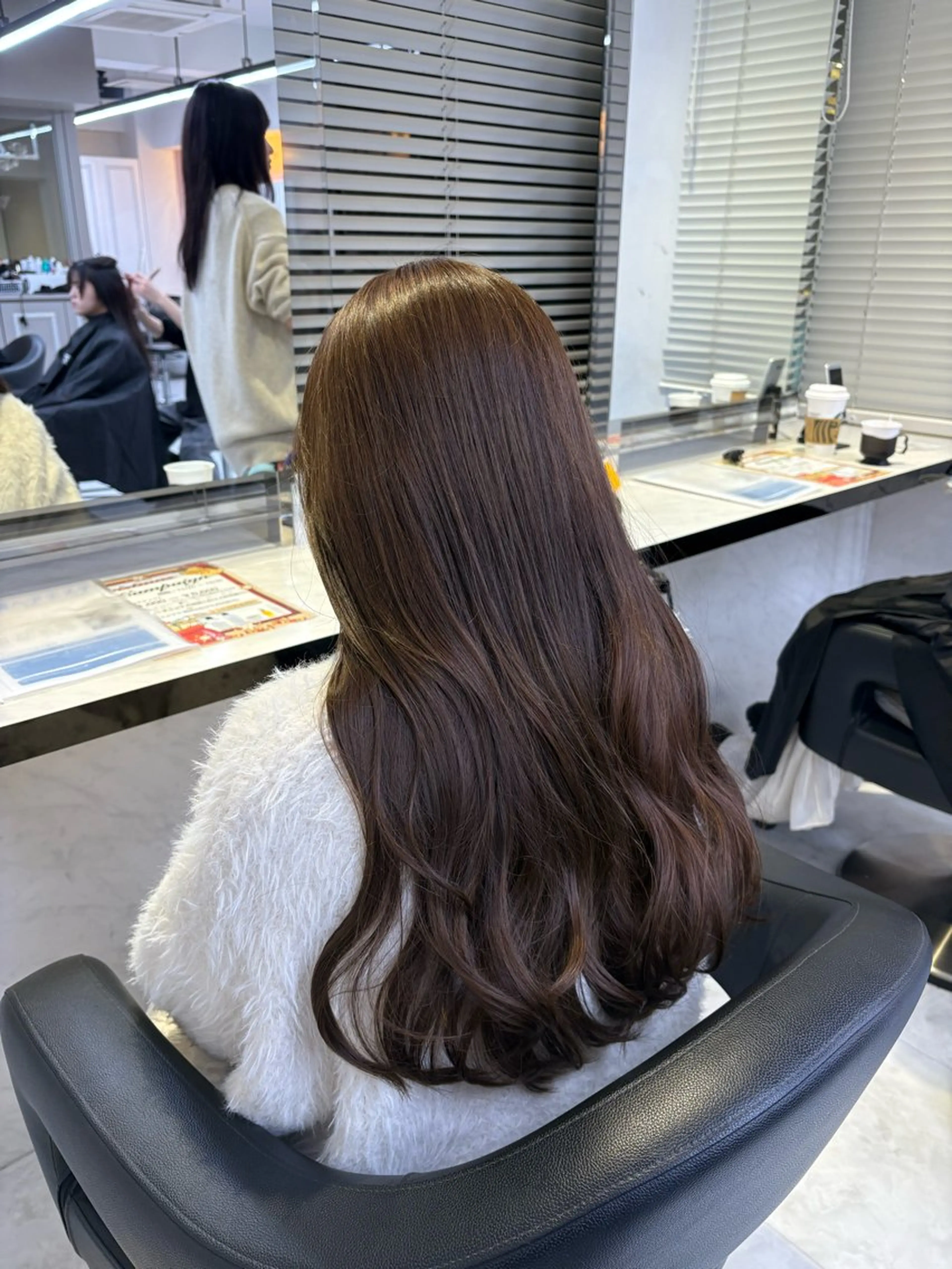 ロング カラー ヘアカラー トリートメント ヘッドスパ ヘアセット 透明感ベージュカラー 🪞上野🪞AIのヘアスタイル
