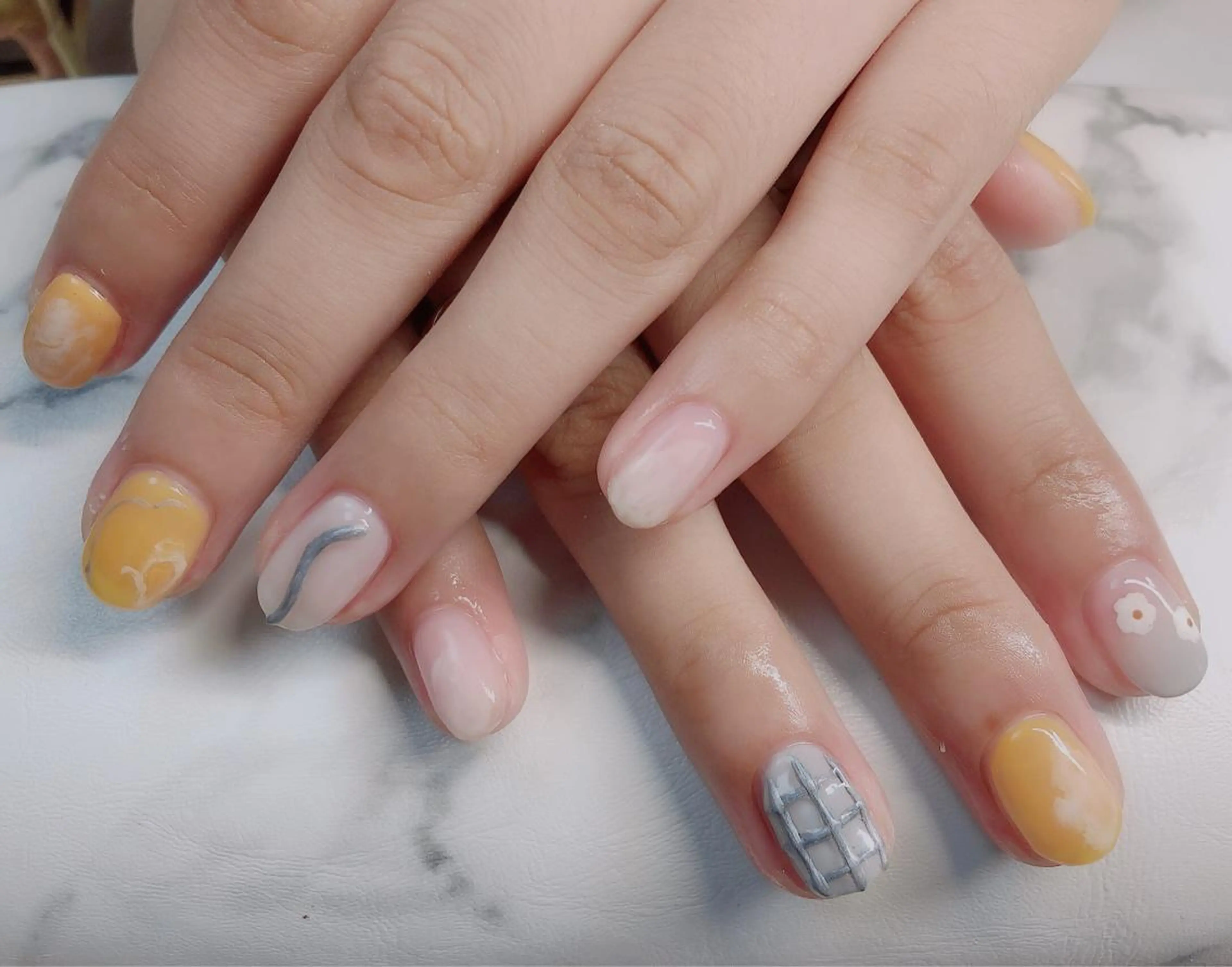 ネイル ネイルサロンエクラ 🫧Shizukaのネイルデザイン
