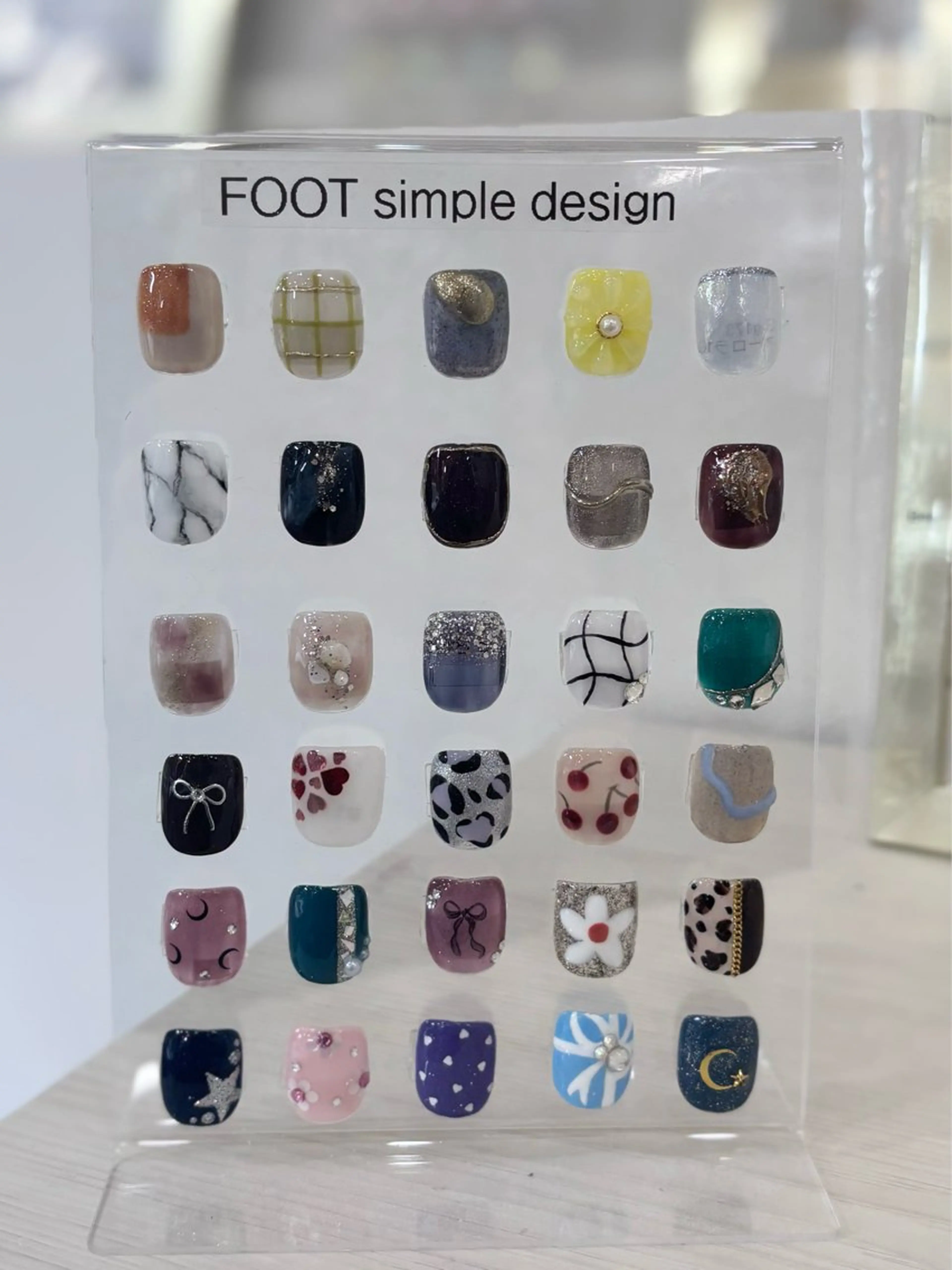 【FOOT】オフあり 親指シンプルアートの写真