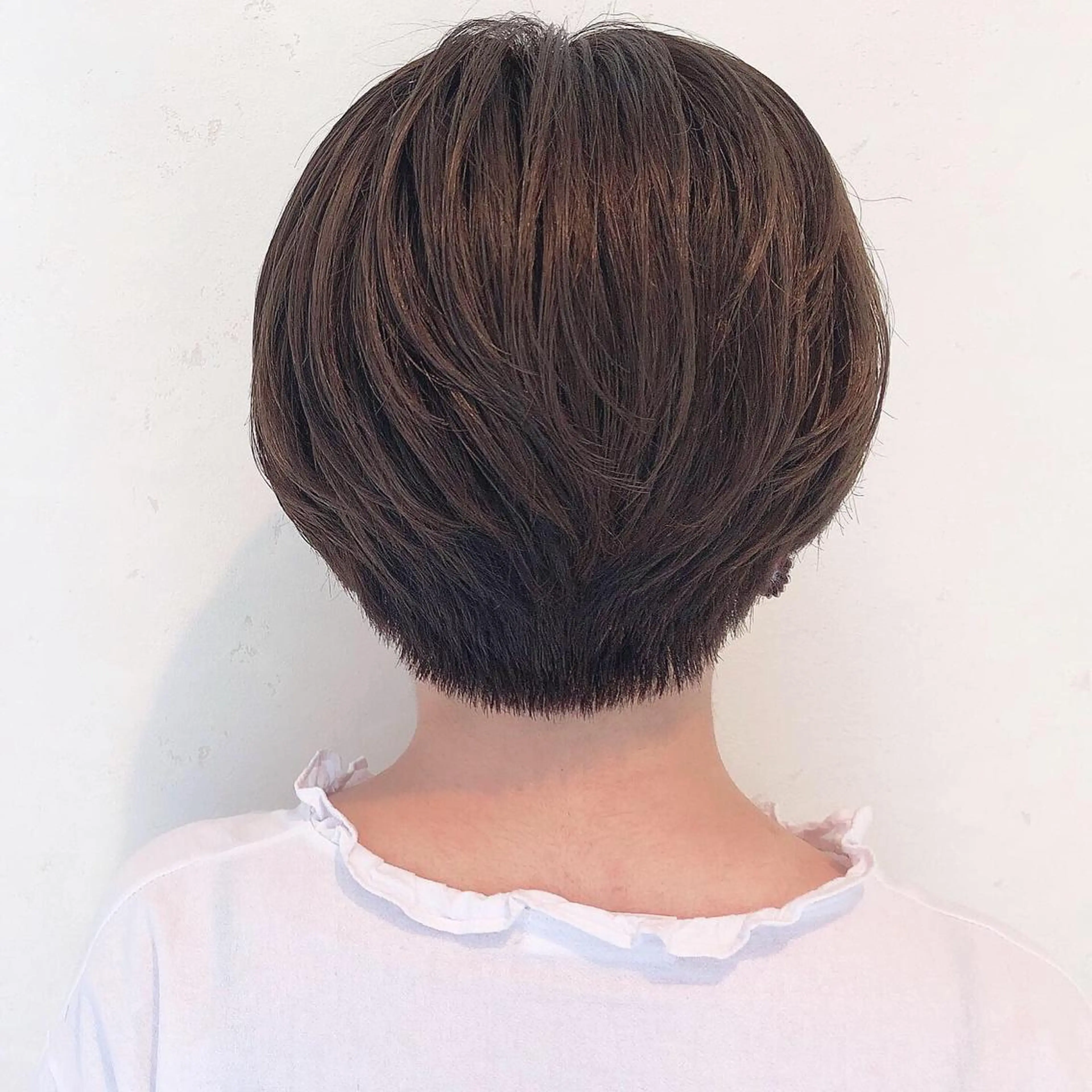 ショート カラー 伊藤 さやかのヘアスタイル