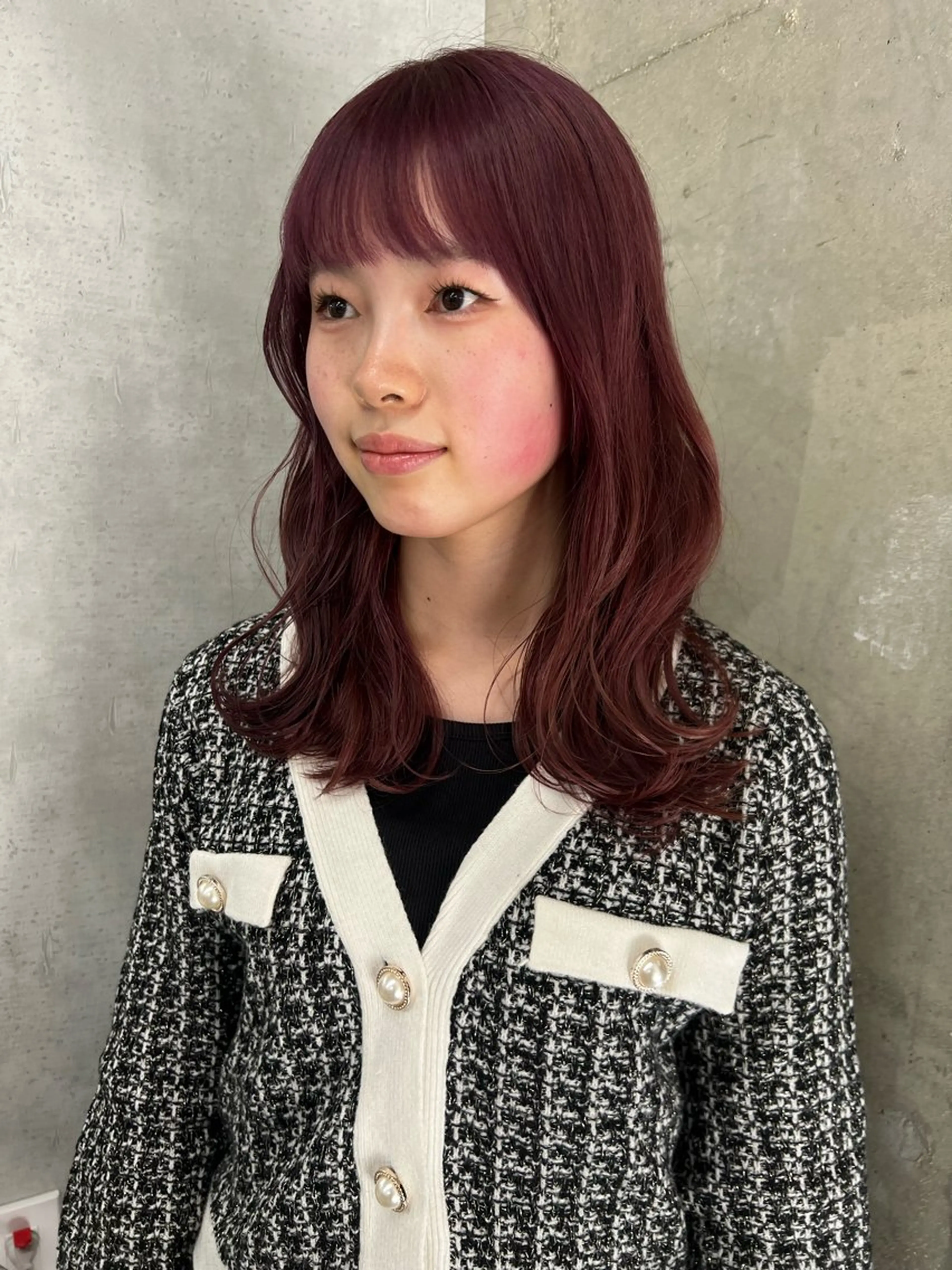 セミロング カット ヘアカラー トリートメント RINA 【Loem】のヘアスタイル