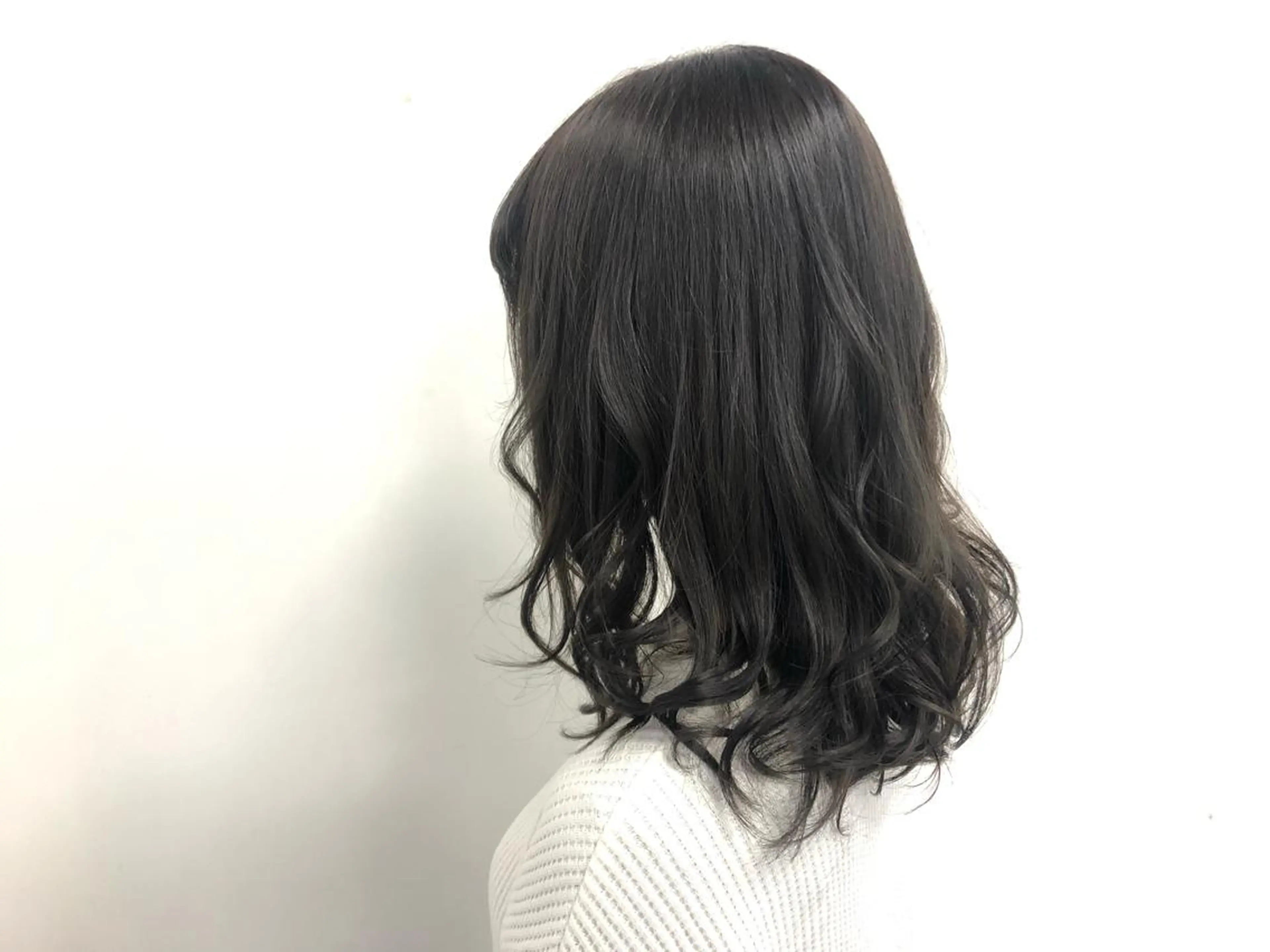 ミディアム カラー カット ヘアカラー トリートメント CoCooN Hiromiのヘアスタイル