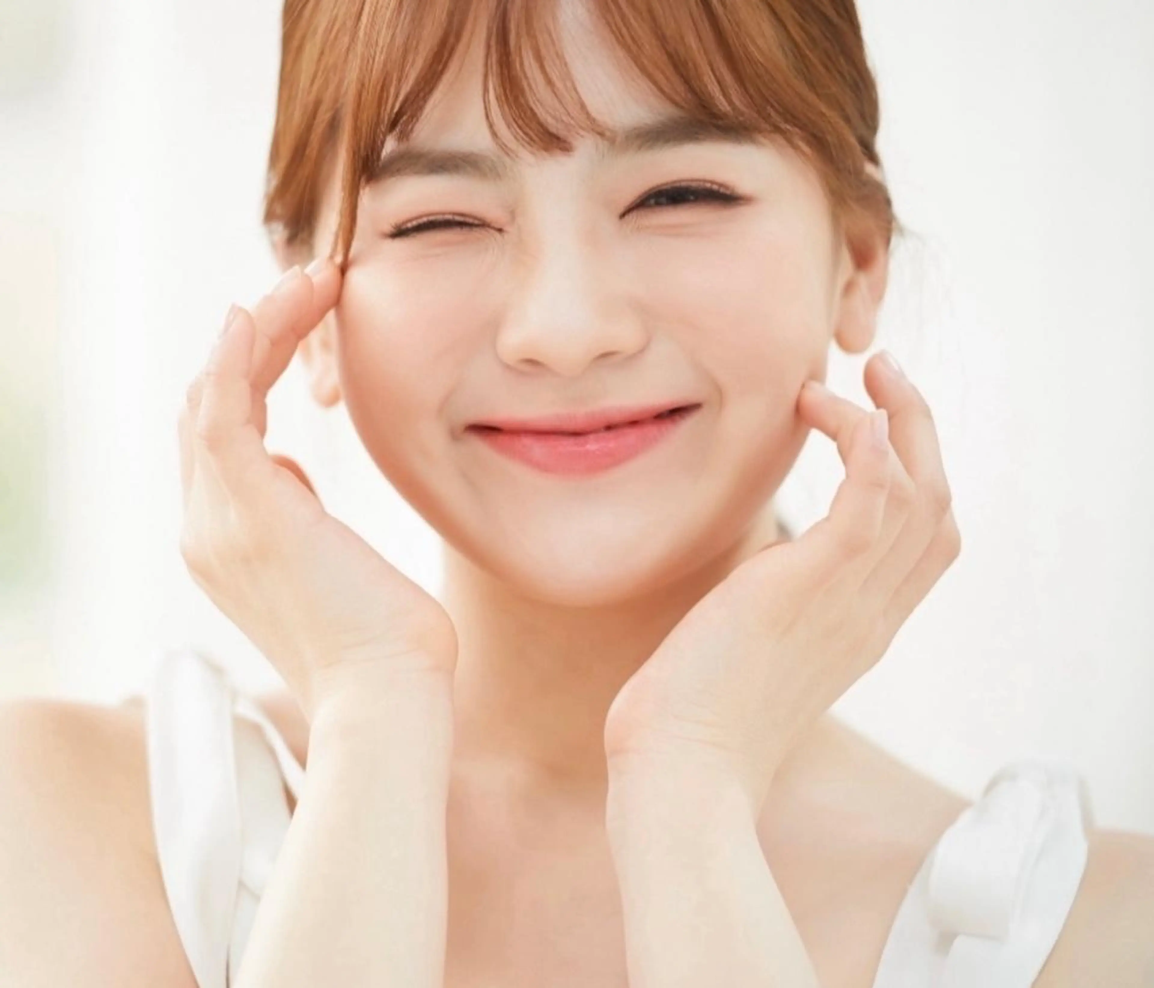 【レディース・メンズ】✨大人気✨RFライトフォト✨(ポロポロクレンジング付き)→シミ改善・しわ・ニキビ跡・毛穴の開きに◎の写真