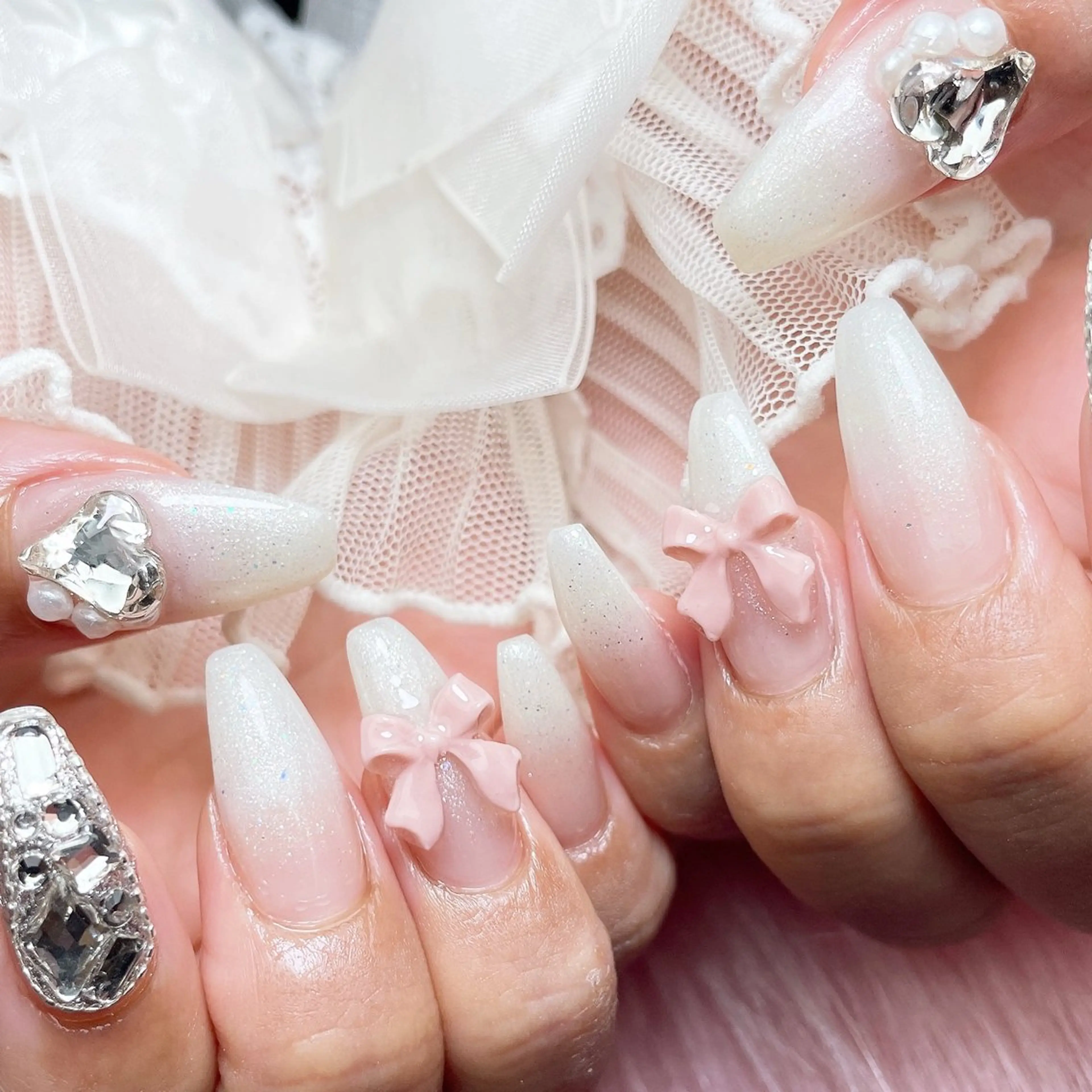 ネイル 23時まで❤︎韓国、 ワンホンネイルのネイルデザイン