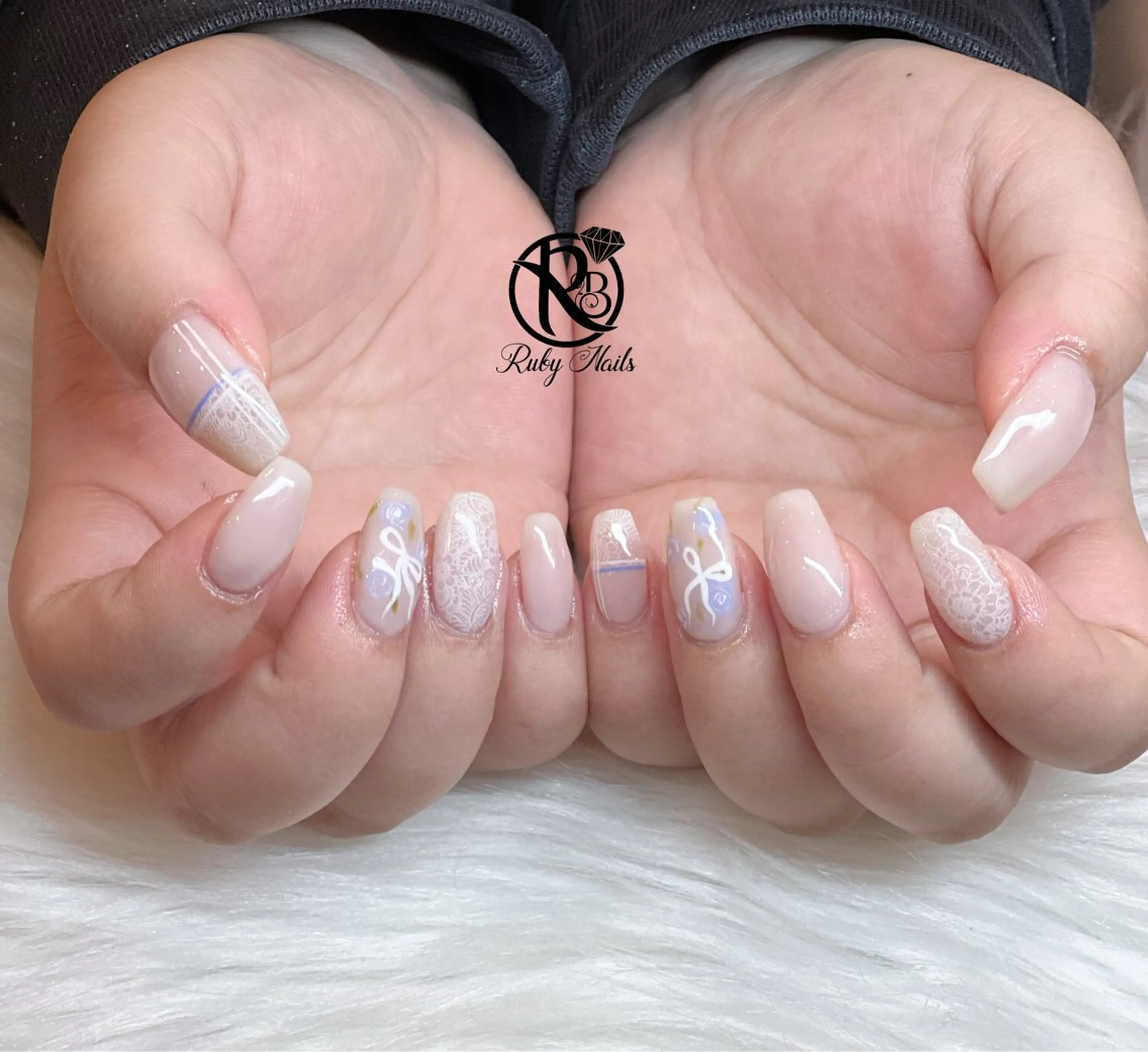 ネイル ボルドー ブラウン チークネイル ドット フットネイル ハンドネイル Yukichan 日暮里店のネイルデザイン