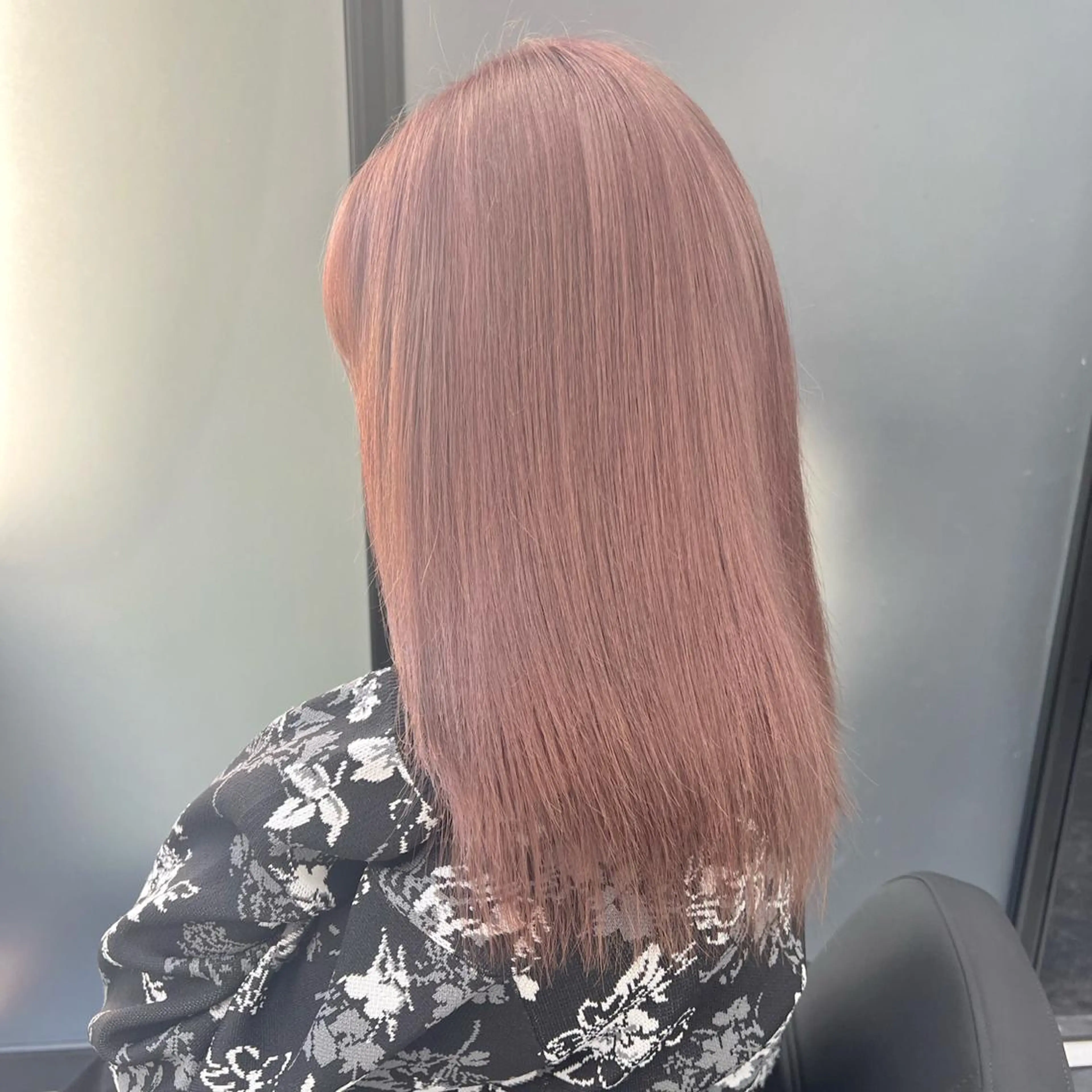 セミロング カラー シールエクステ ハイトーンカラー エクステ シールエクステ特化 ハイトーン、NANAのヘアスタイル