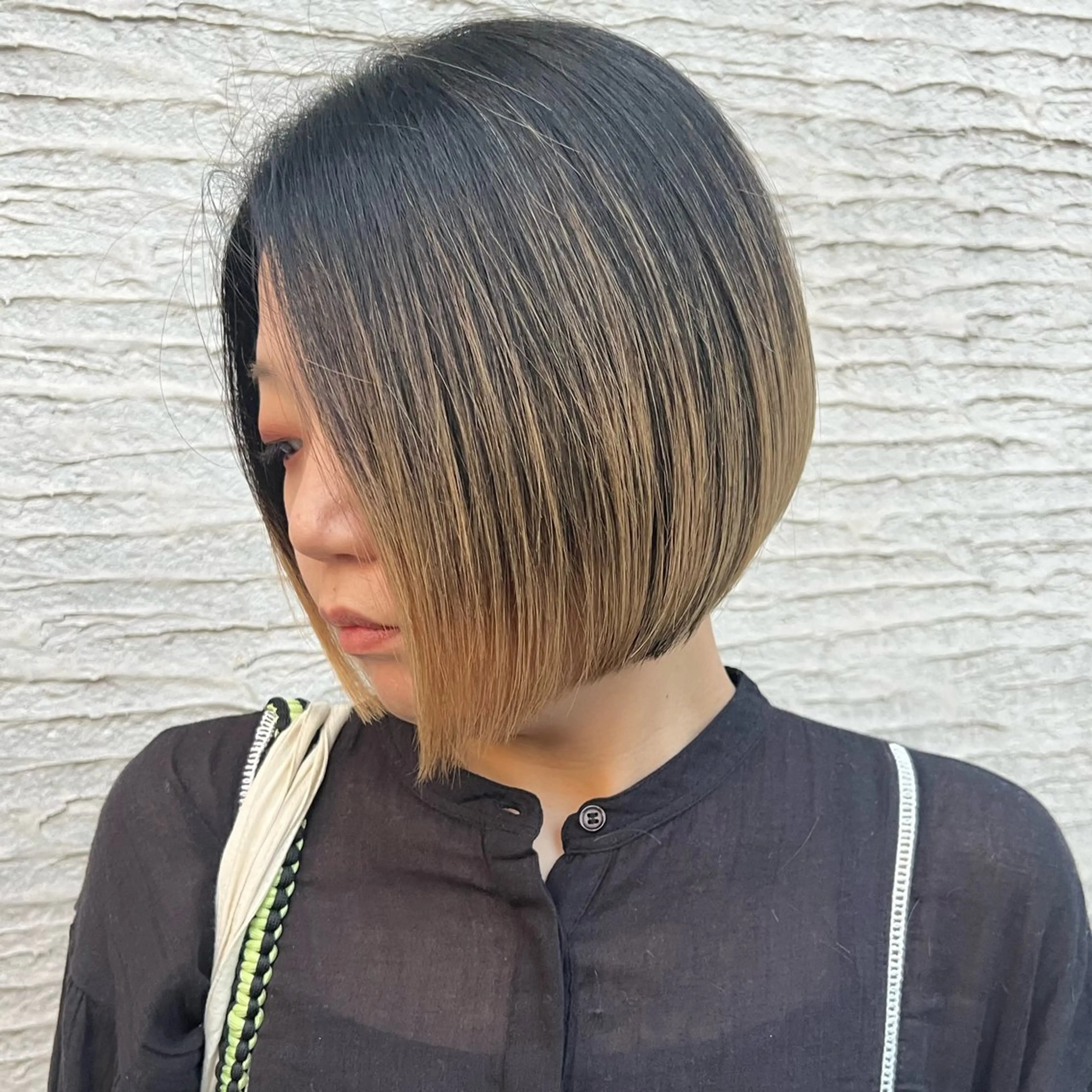 バッサリイメチェンカットで大変身の写真