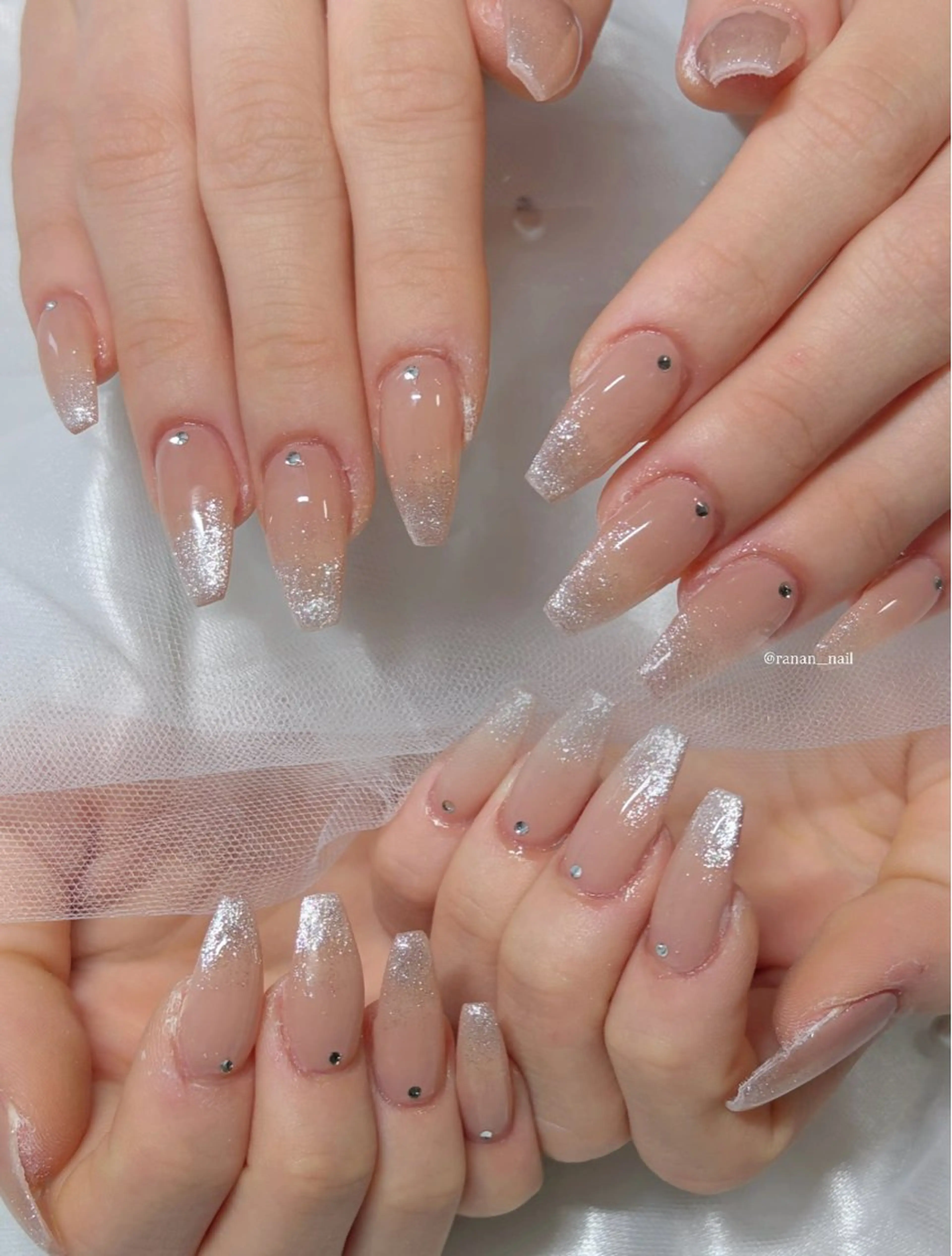 ネイル ハンドネイル 𝓇𝒶𝓃𝒶𝓃 𝓃𝒶𝒾𝓁のネイルデザイン