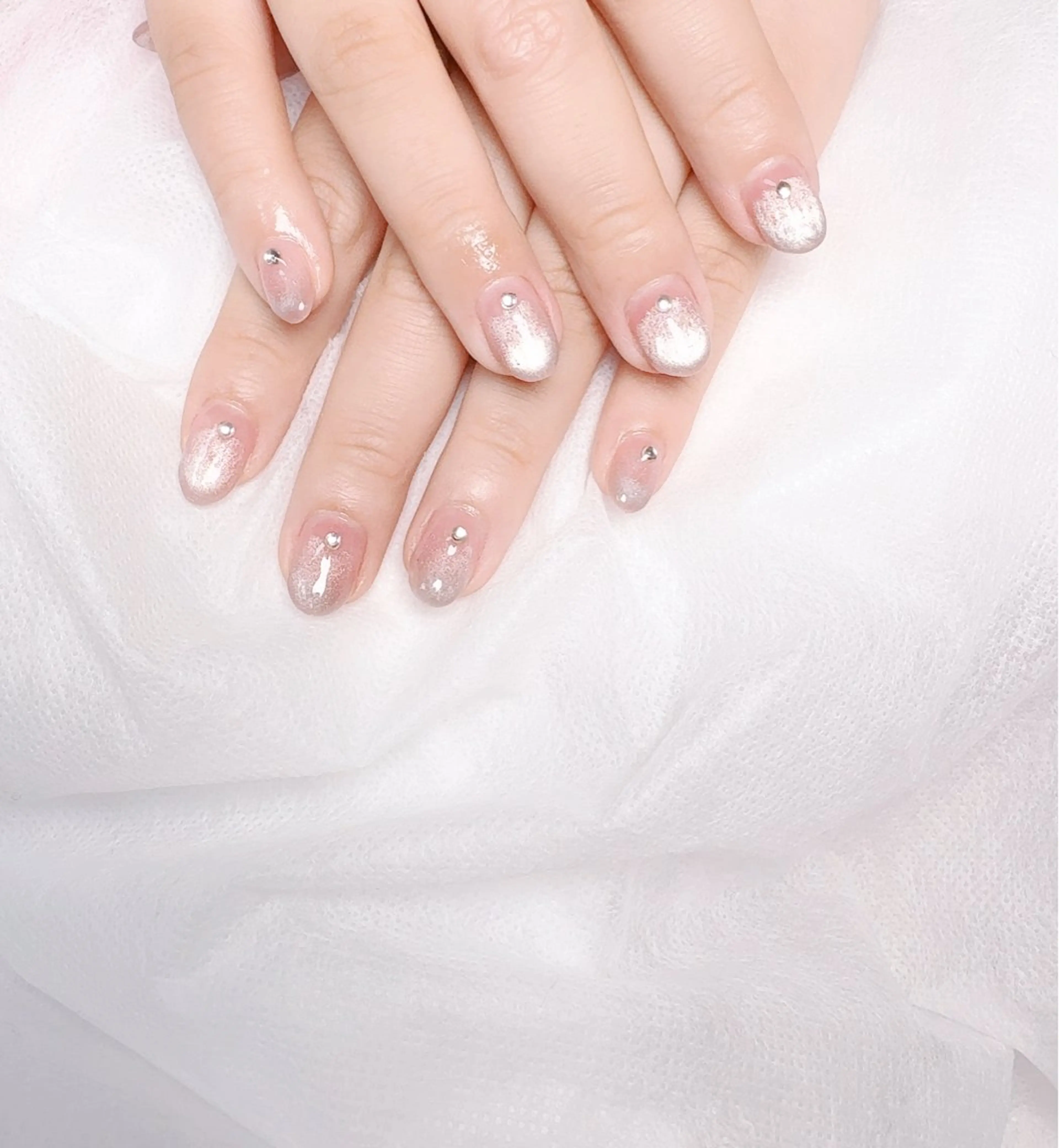 ネイル pink ladyサロン所属・べ にのネイルデザイン