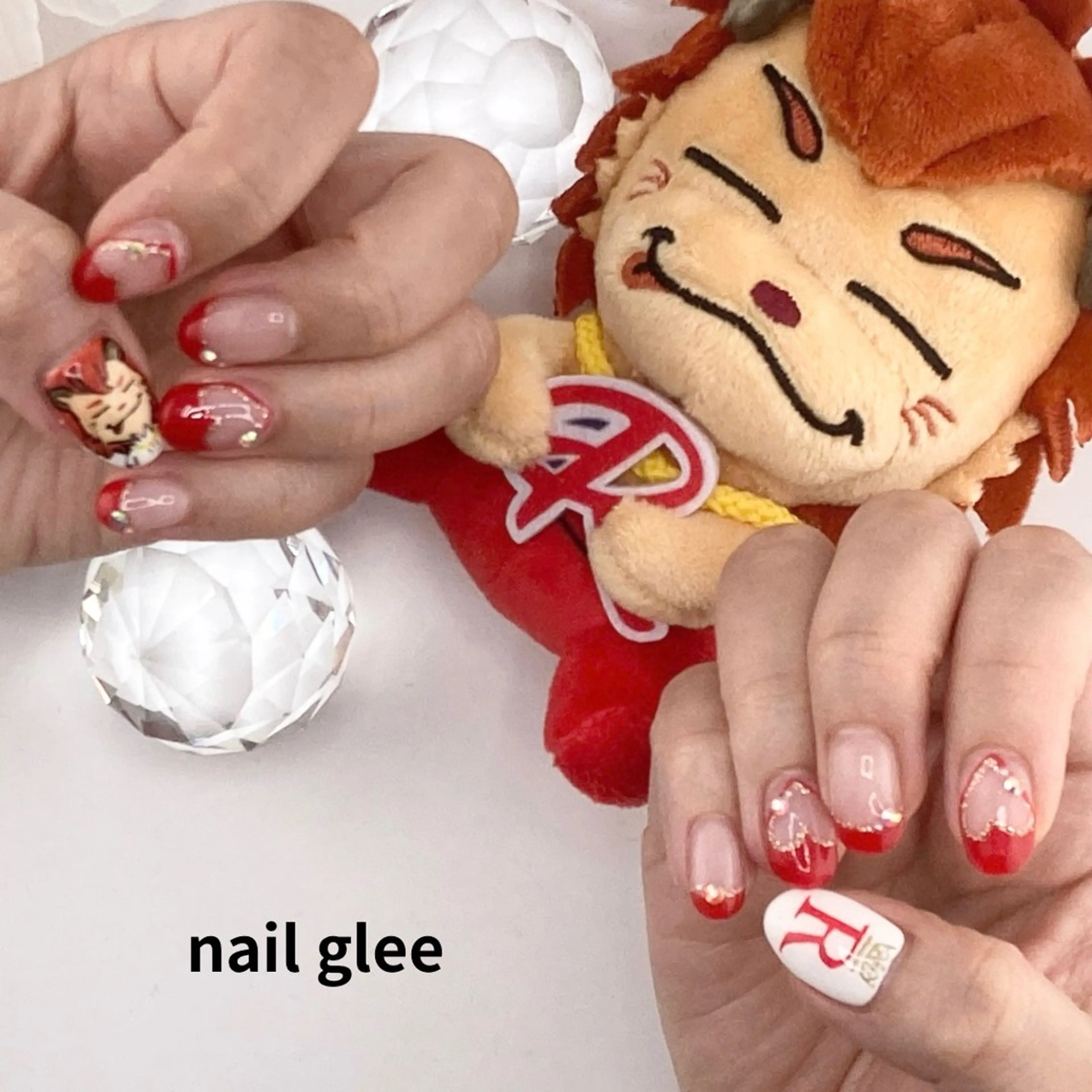 ミディアム ハンドネイル RISA nail gleeのネイルデザイン