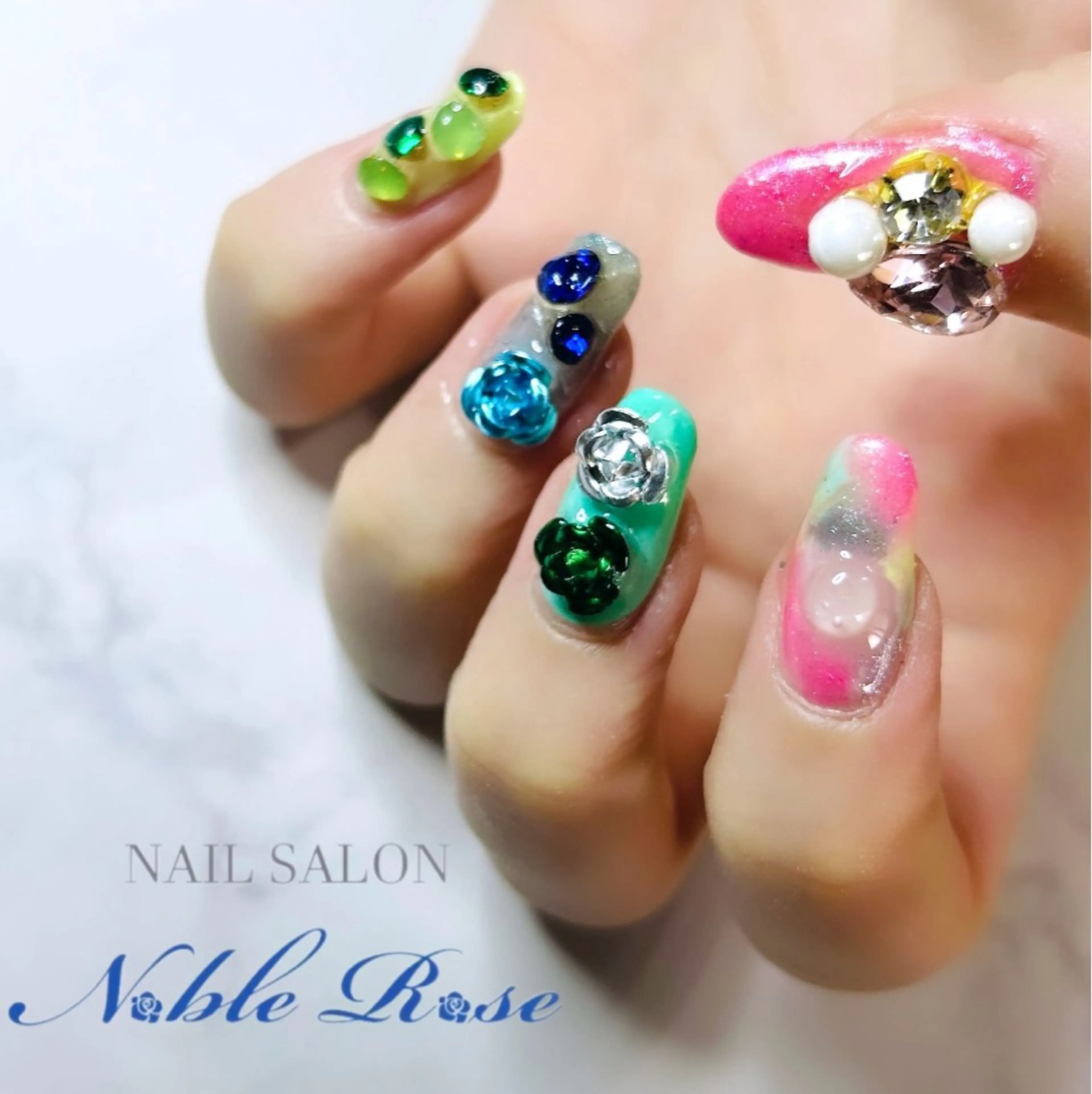 ネイル Noble Rose🥀のネイルデザイン