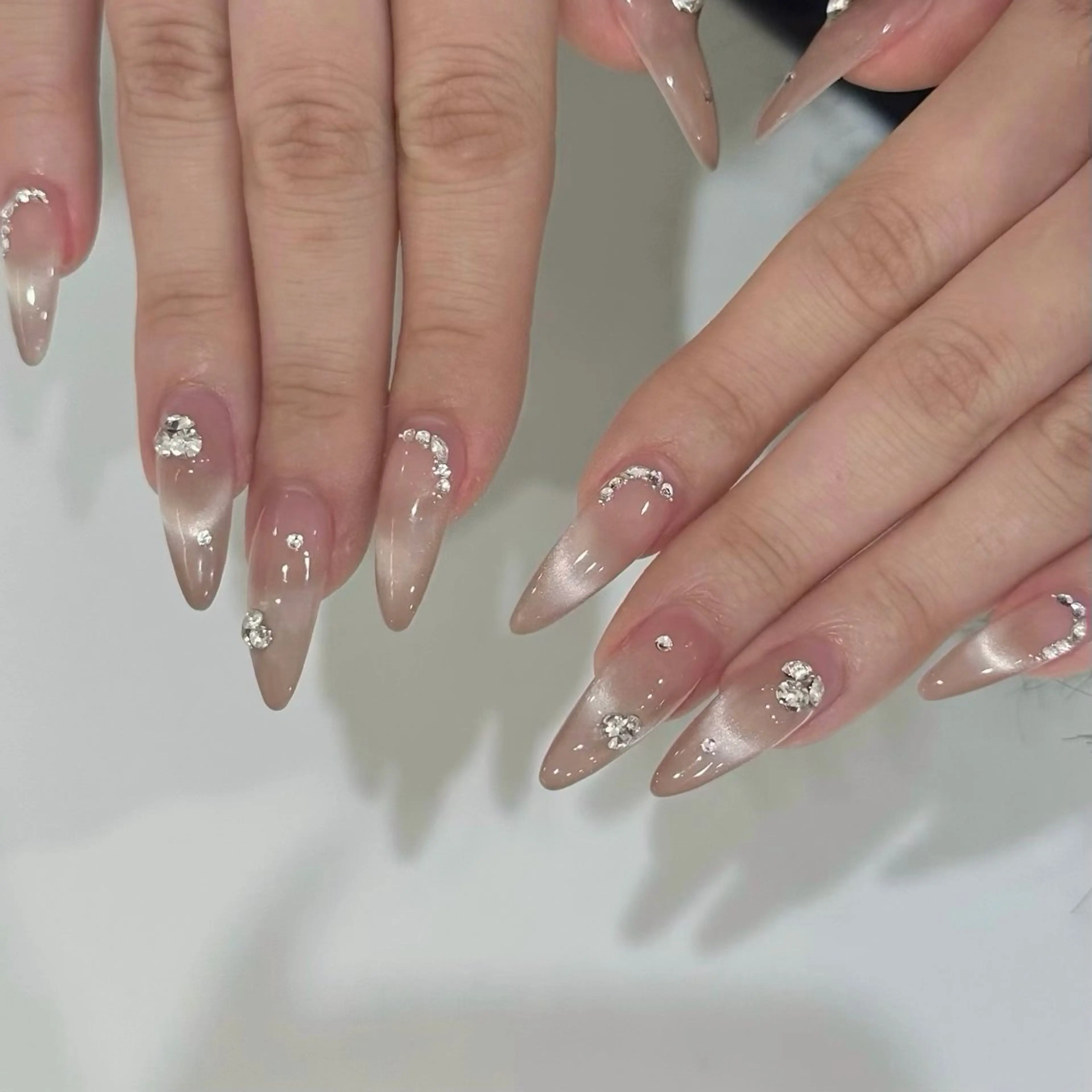 ネイル フレンチネイル マグネットネイル マグネットフレンチ ハンドネイル FLYNail 梅田店のネイルデザイン