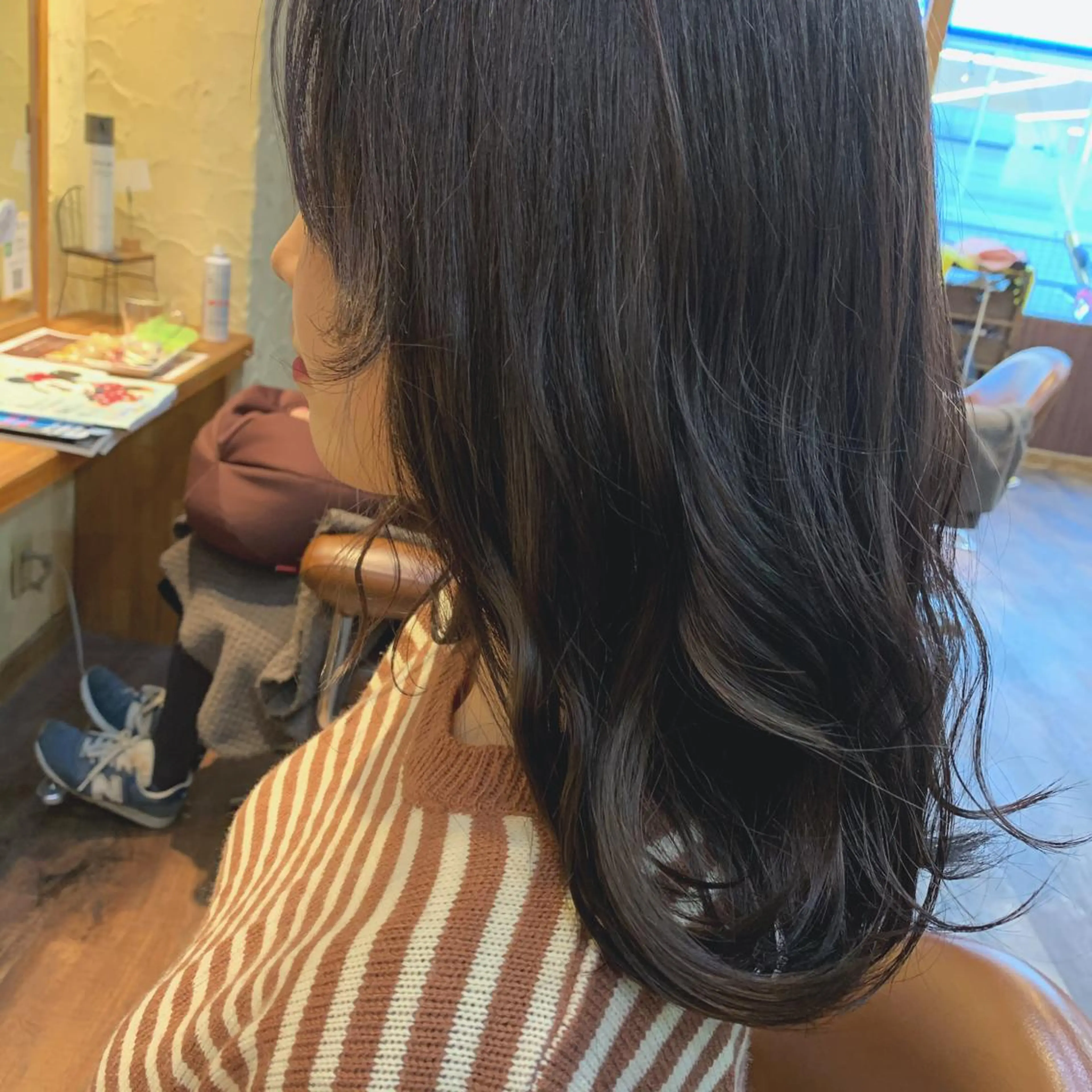 セミロング カラー mizuho .のヘアスタイル