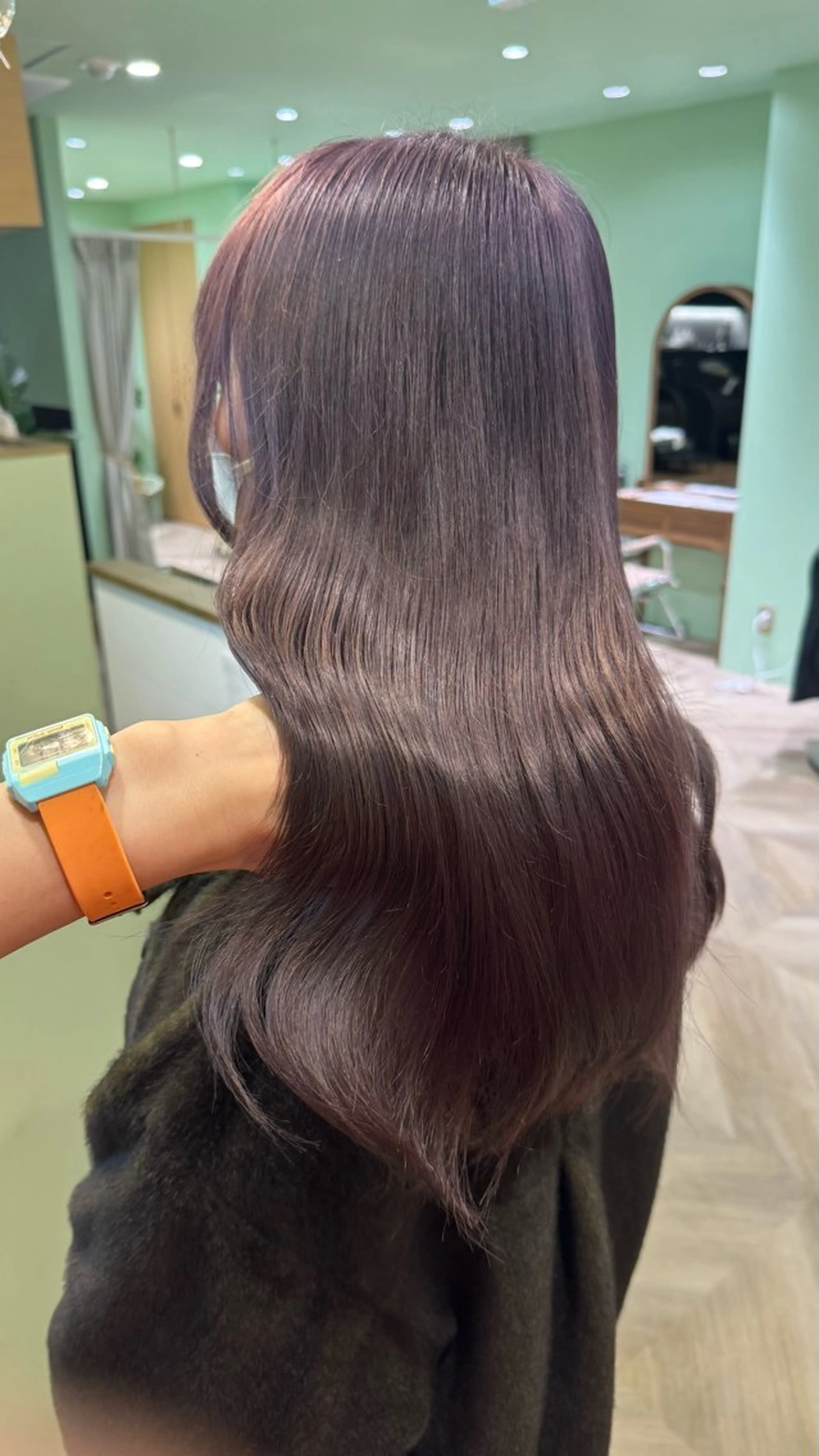 ロング カラー ベージュカラー ブリーチ ミルクティーベージュ ヘアカラー トリートメント 横浜🍒ルーツカラー エクステ／RIEのヘアスタイル