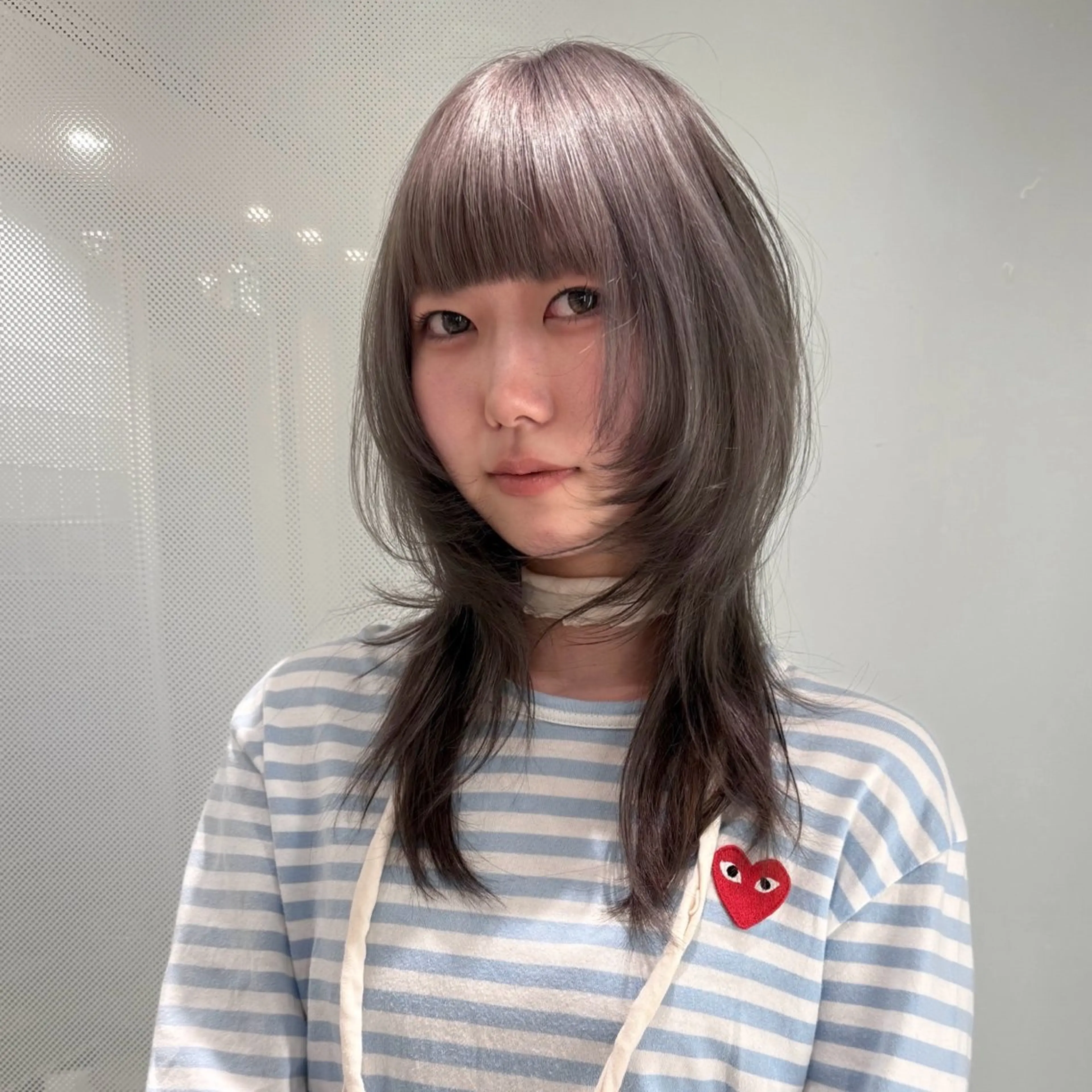 ミディアム anna 韓国レイヤ ー/ ハッシュカットのヘアスタイル