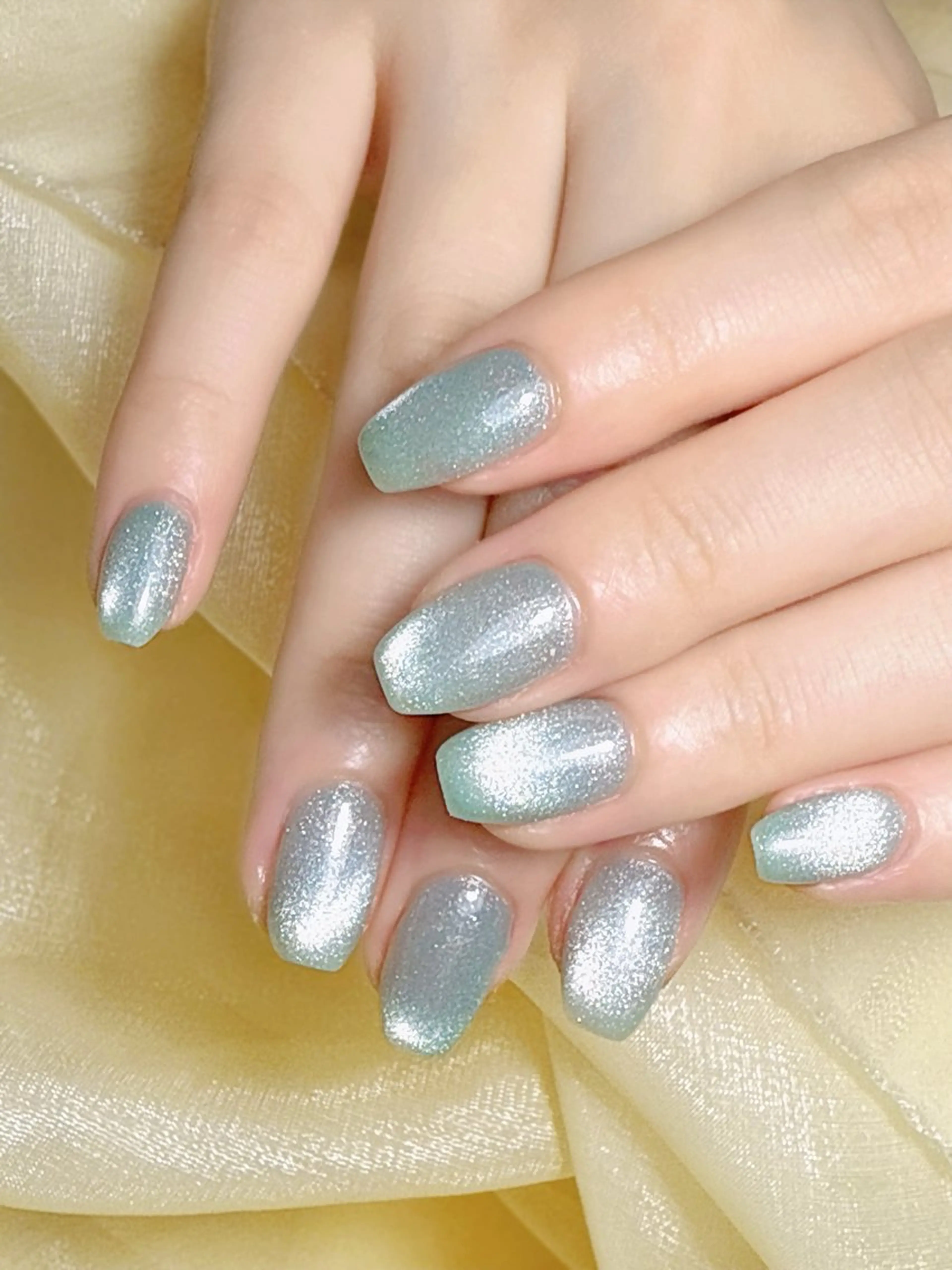 ネイル ハンドネイル グロー ネイルのネイルデザイン