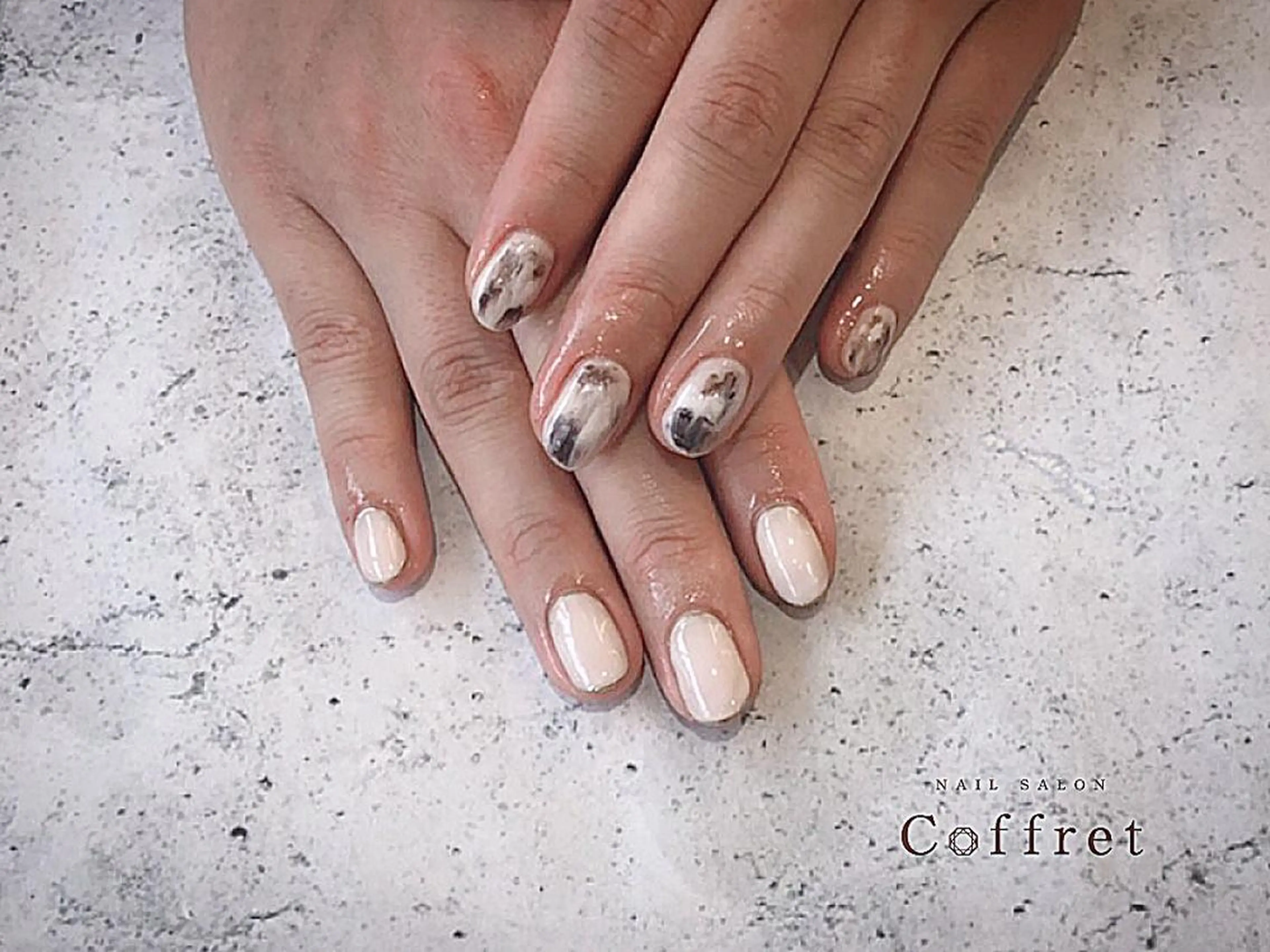ネイル ニュアンスネイル ハンドネイル 髙橋 優菜のネイルデザイン