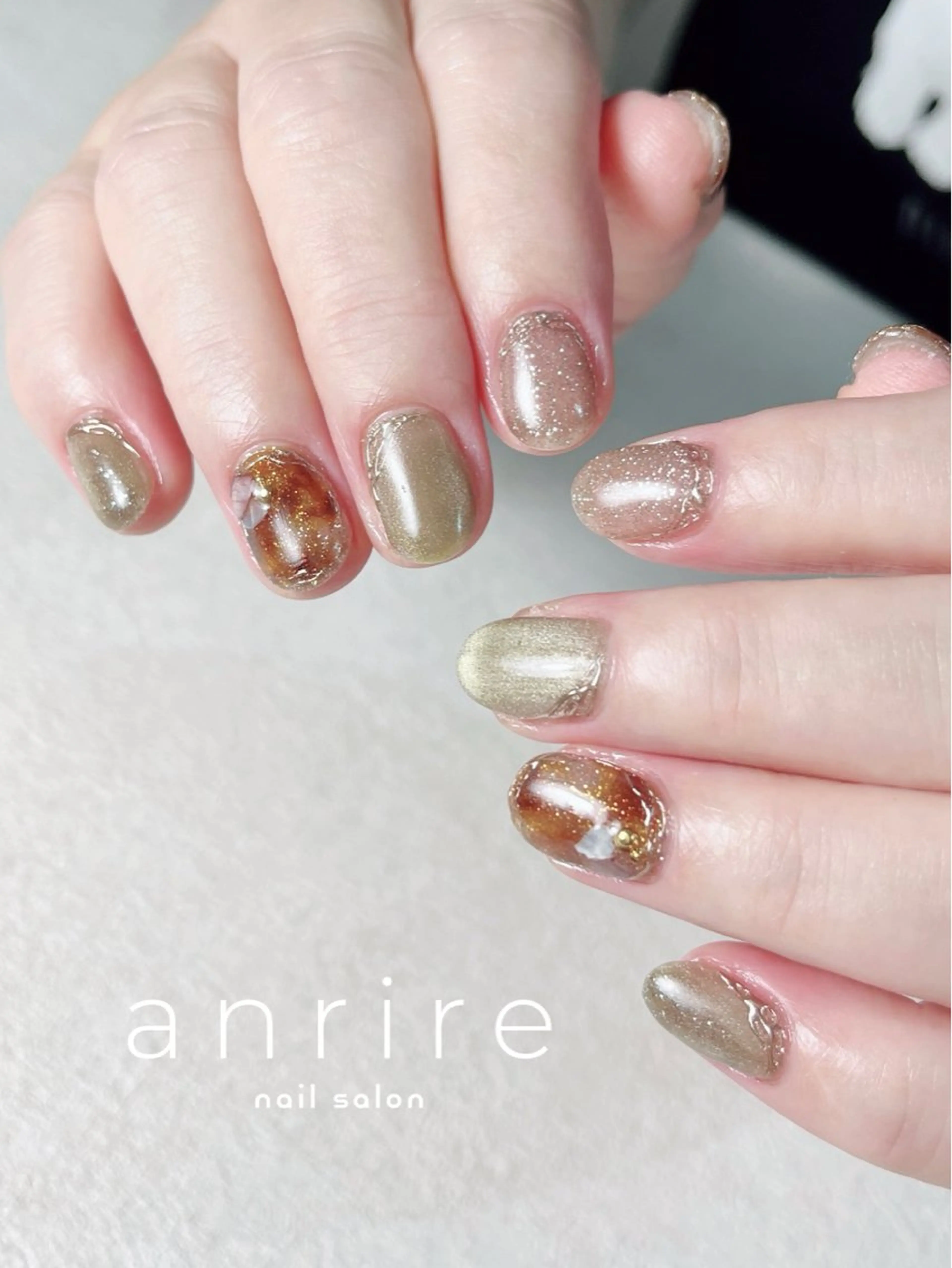 ネイル べっ甲ネイル ブラウン フラッシュネイル ジェルネイル キラキラネイル ハンドネイル nailsalon anrireのネイルデザイン