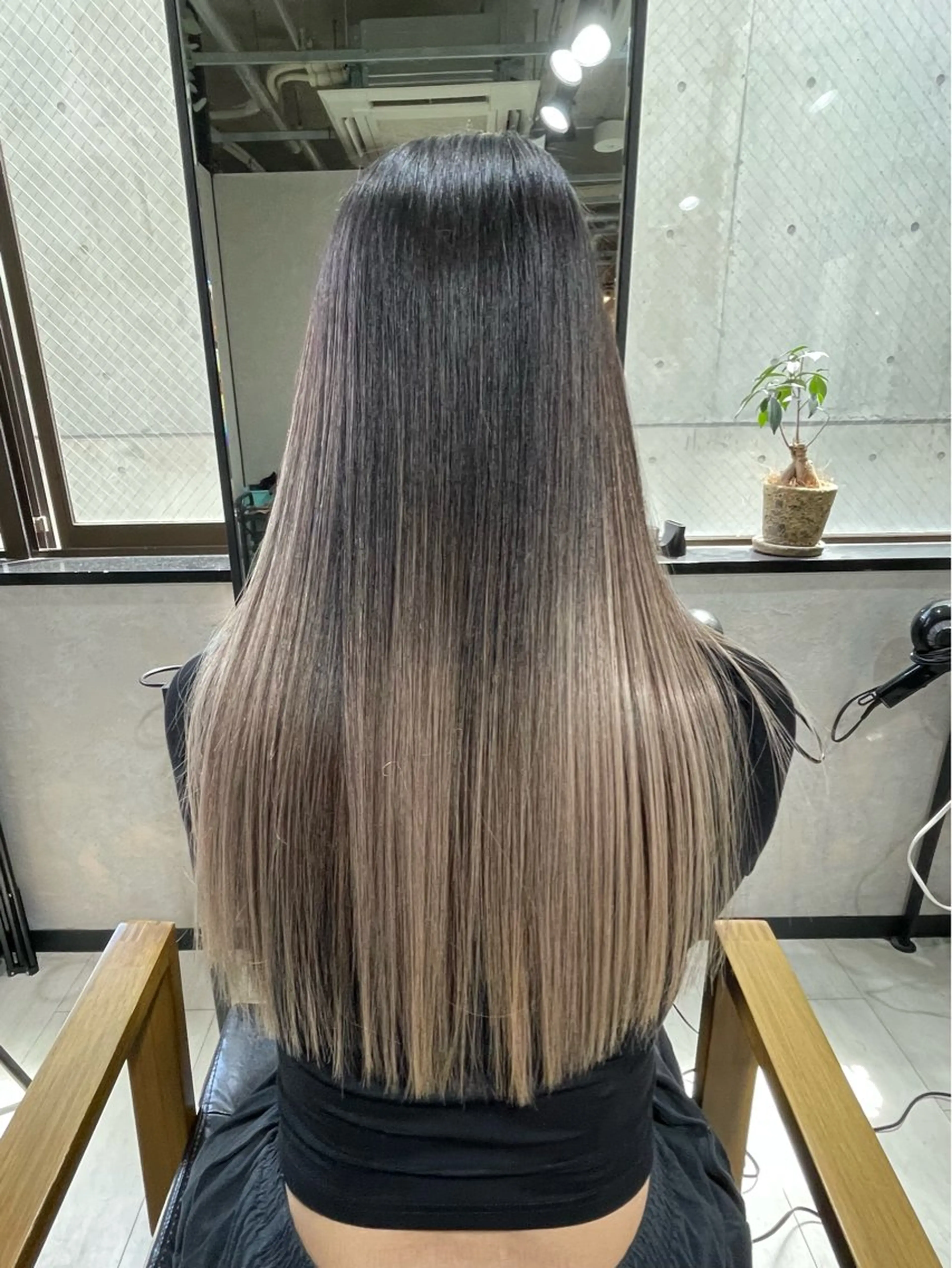 ロング カラー イルミナカラー 顔周りカット 髪質改善 韓国風ヘア レイヤーカット 岡崎勇人/レイヤー/ 韓国/ケラチンTRのヘアスタイル