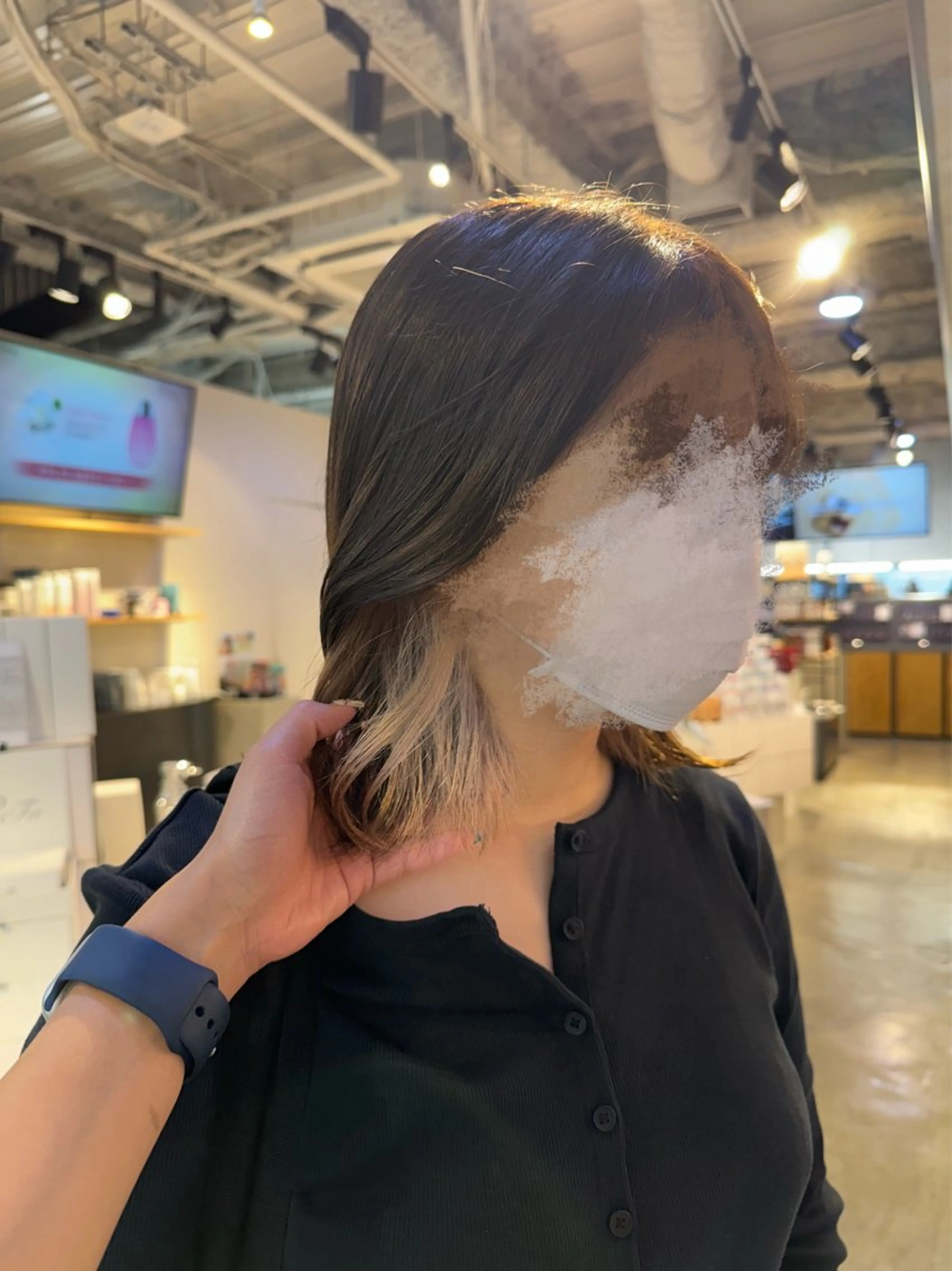 ショート カラー ブリーチ インナーカラー SEAM所属・詩音 ／札幌美容師のヘアスタイル