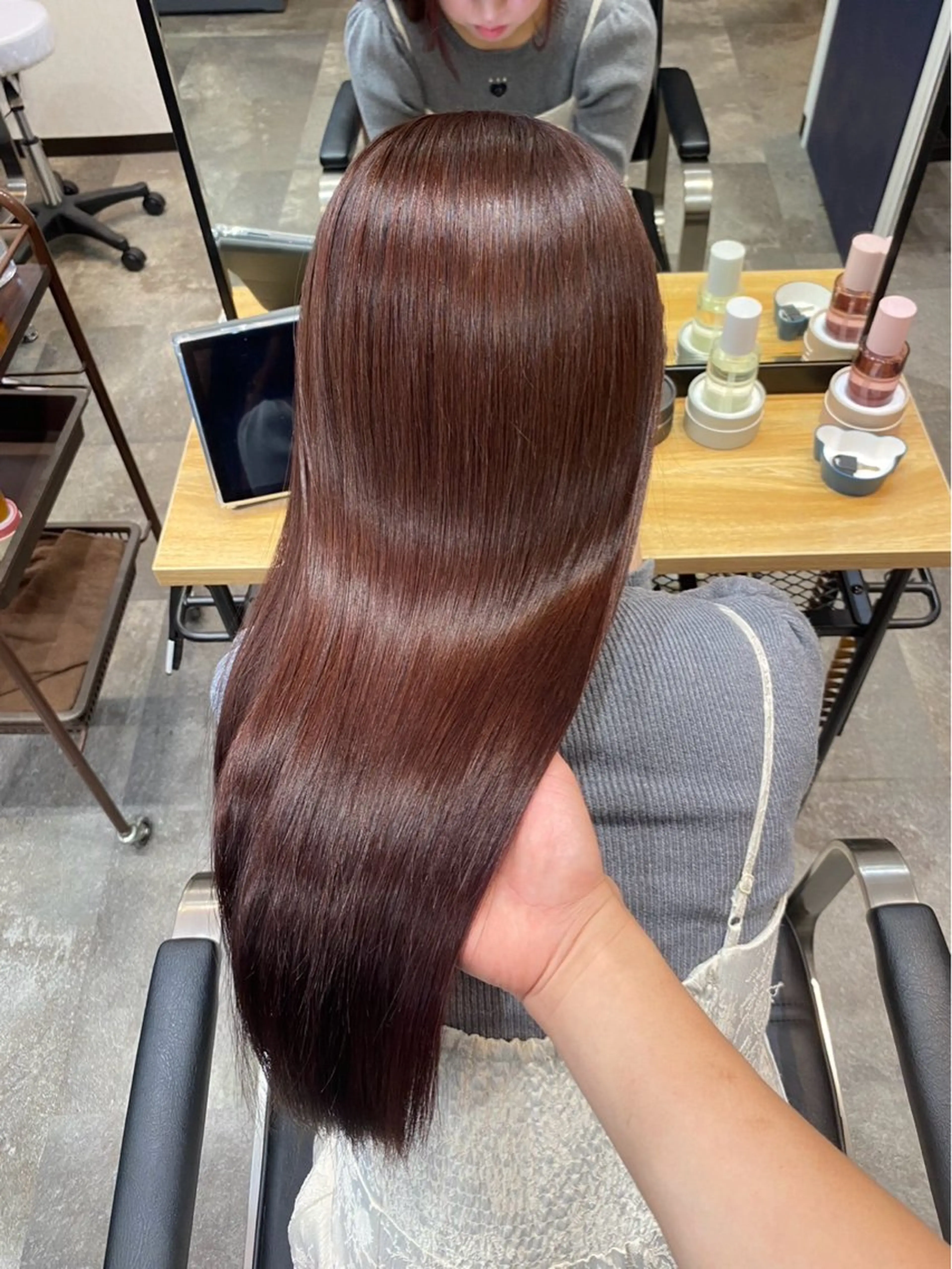 ロング 井上 美織のヘアスタイル