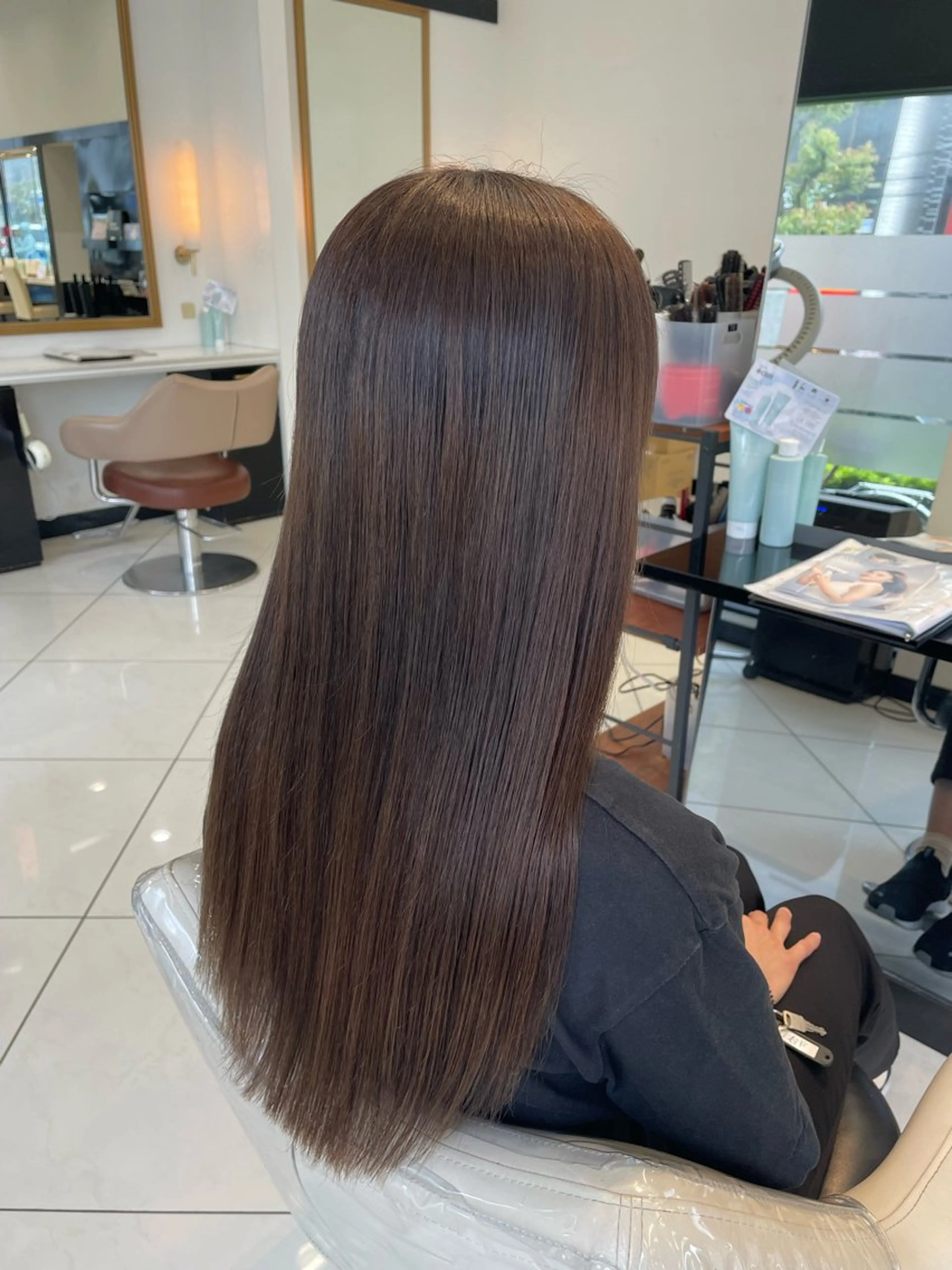 ロング カット ヘアカラー トリートメント 岡田 蓮美のヘアスタイル