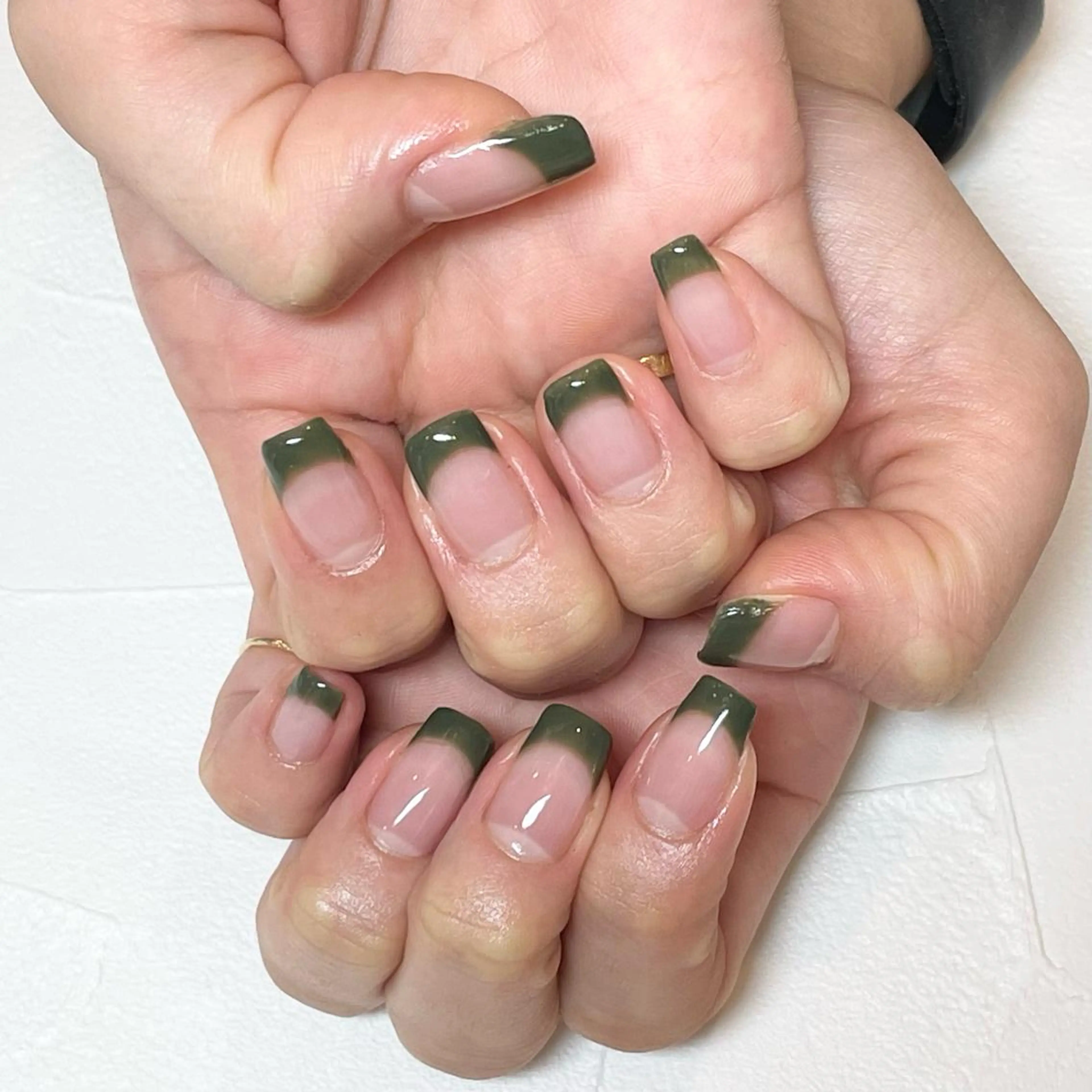 ネイル フレンチネイル CHOUETTE Shioriのネイルデザイン