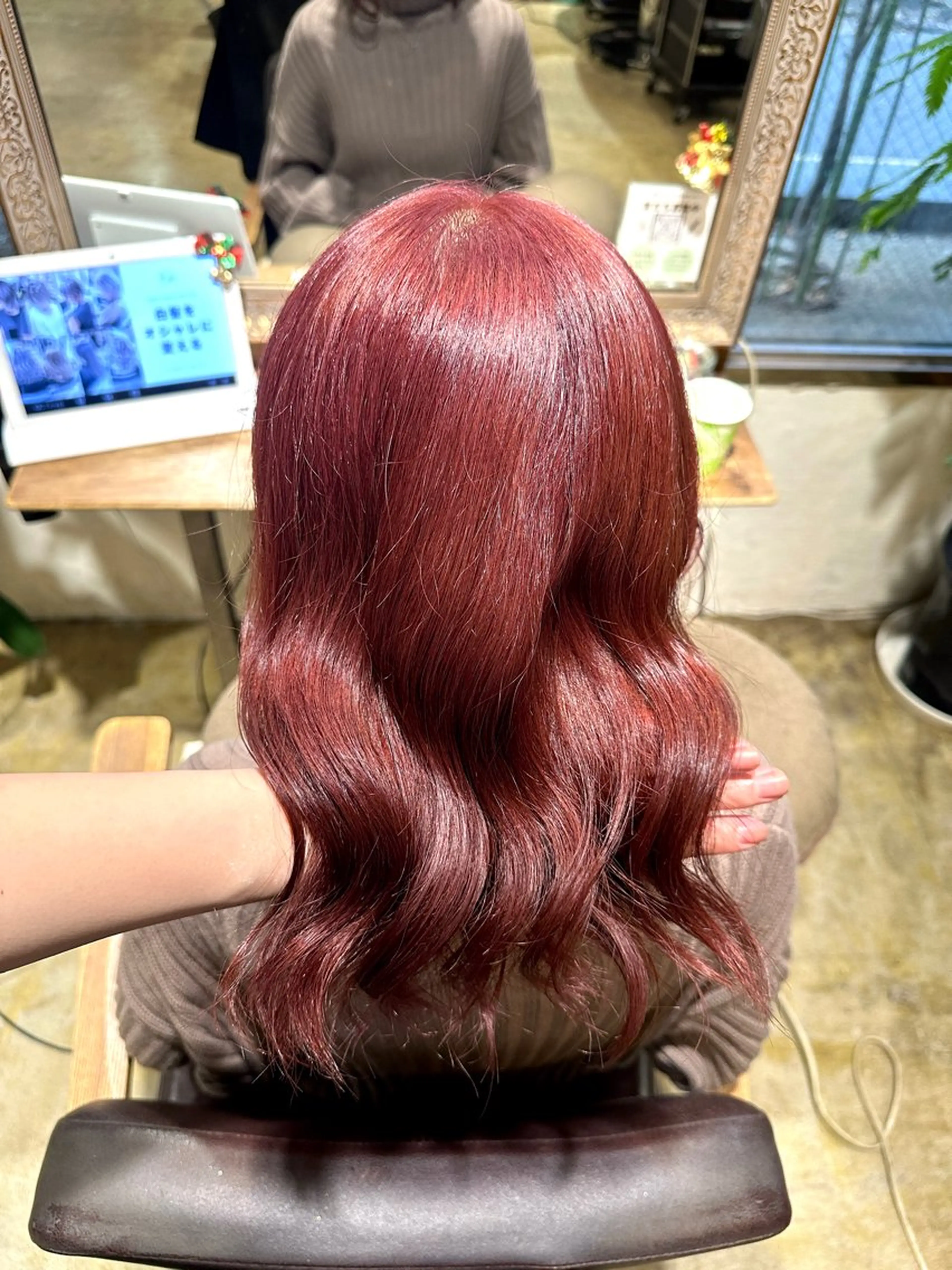 ミディアム ヘアカラー あゆみ︎︎✮／ 暖色カラー／レイヤーのヘアスタイル