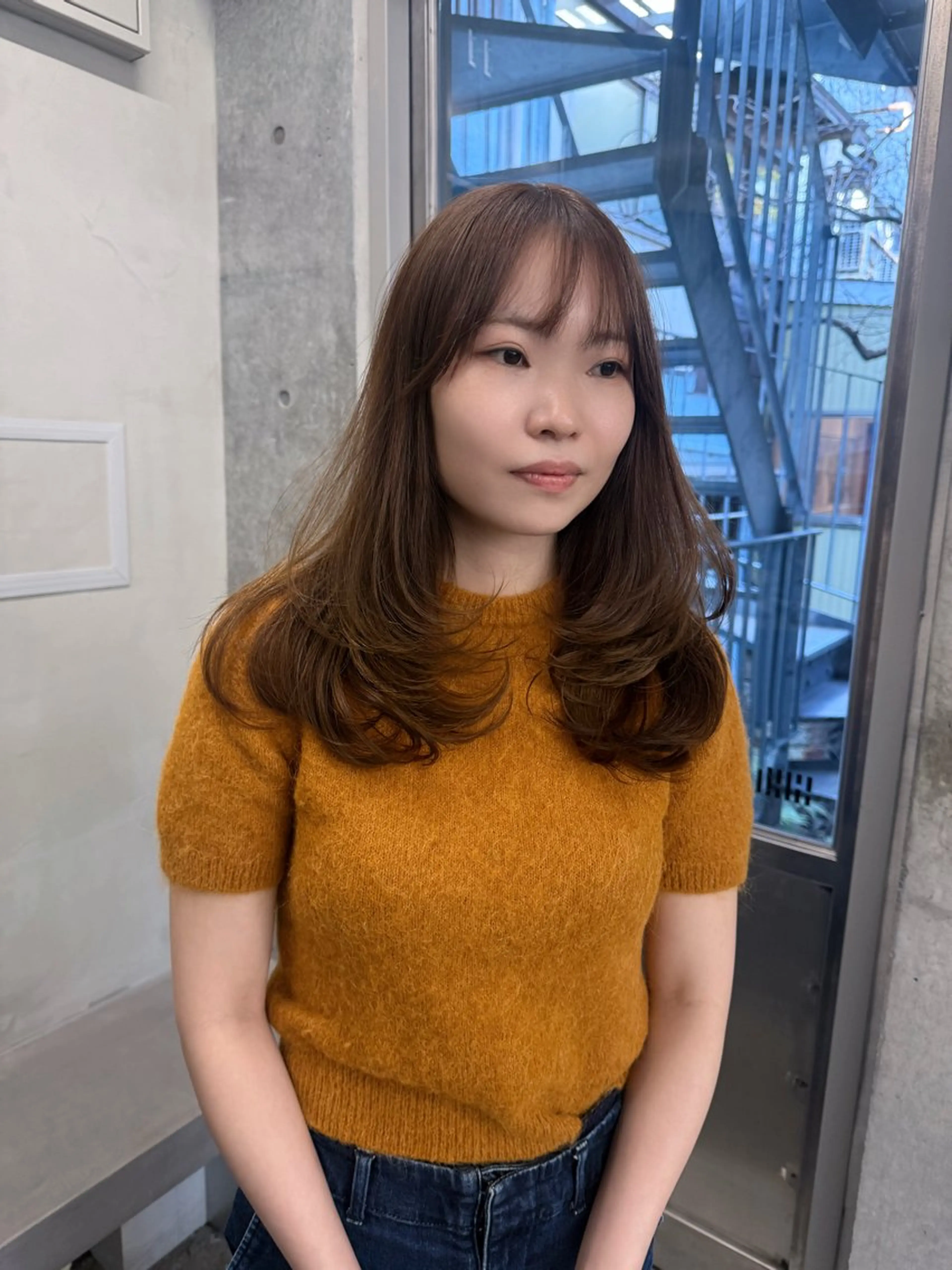 ロング カラー ロングレイヤー アッシュ ベージュカラー ブリーチ 透明感カラー カット ヘアカラー 誰より丁寧なカット/ 小林輝/レイヤーのヘアスタイル