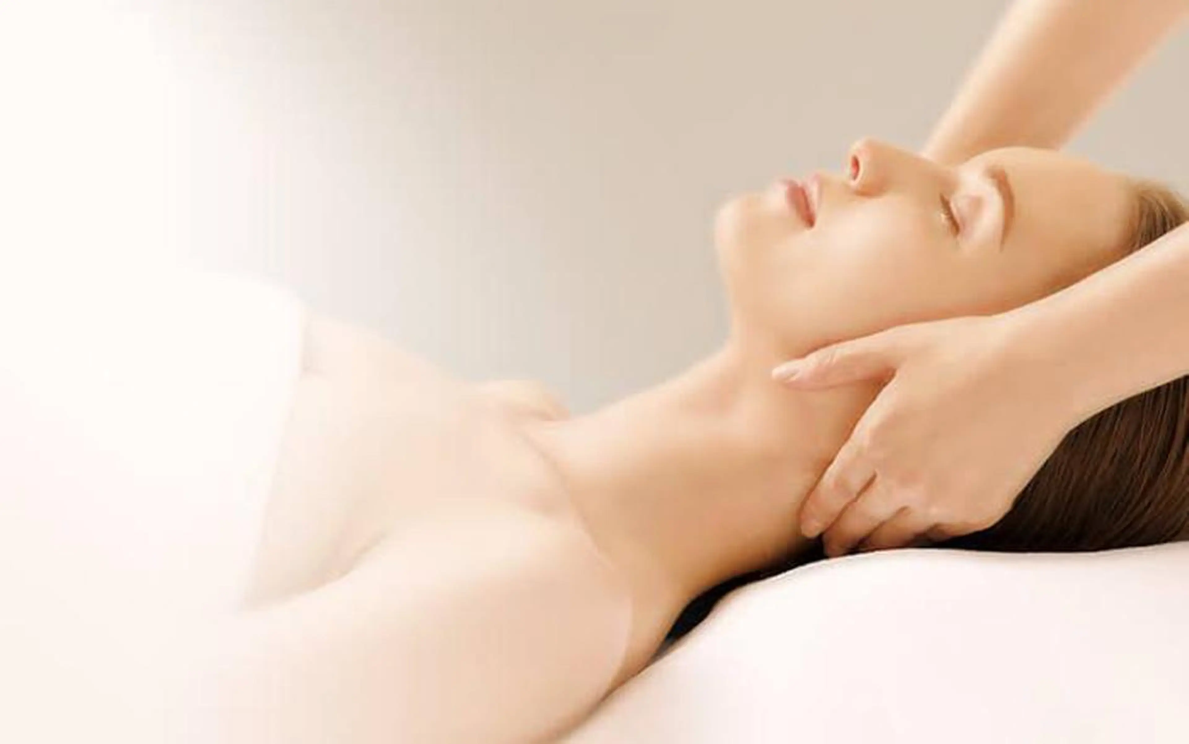 潤い美肌エステ✨〈ベッド〉の写真