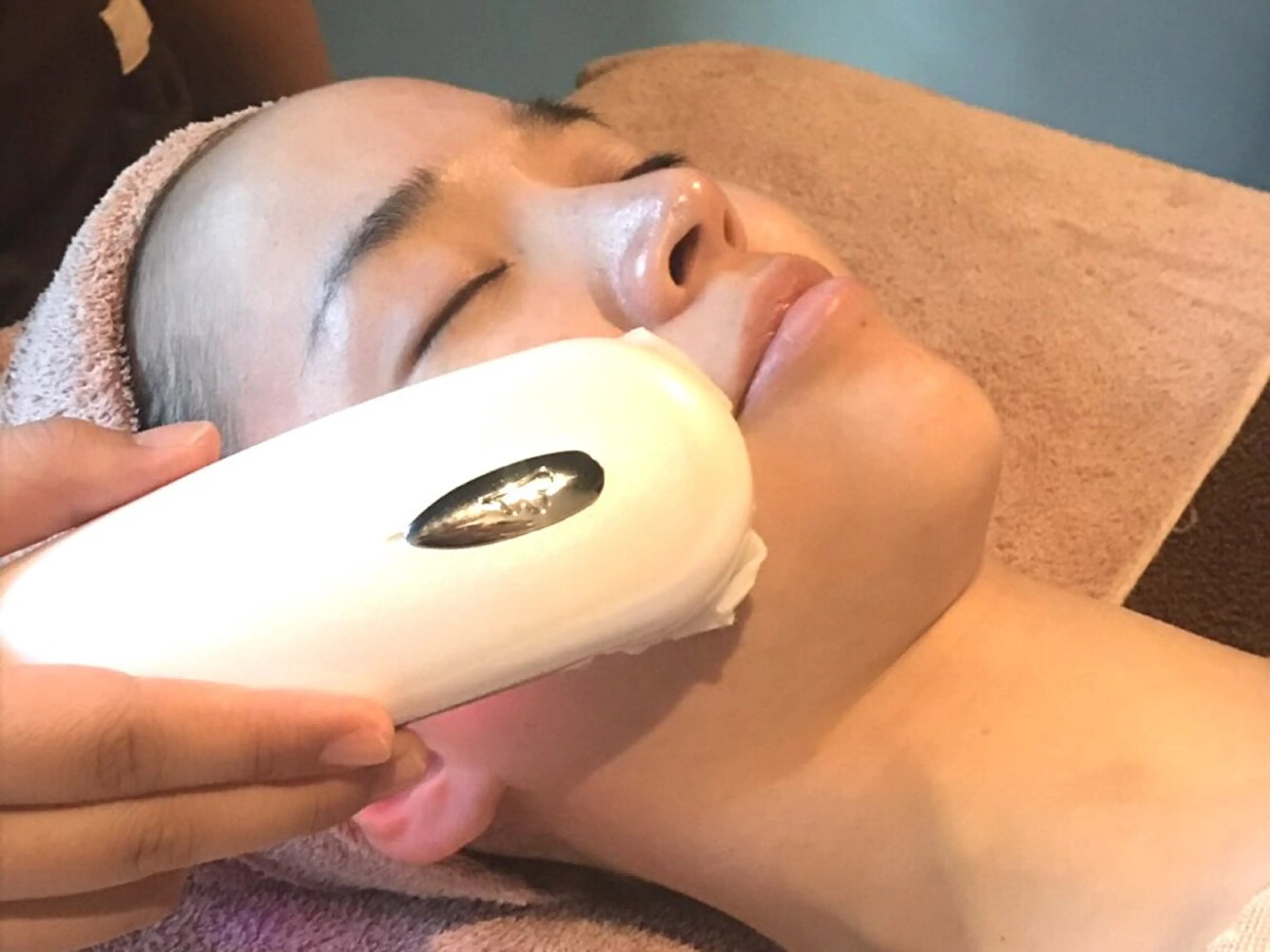 《人気No.1》【小鼻毛穴レス＋美白導入】透明感upフェイシャル💠の写真