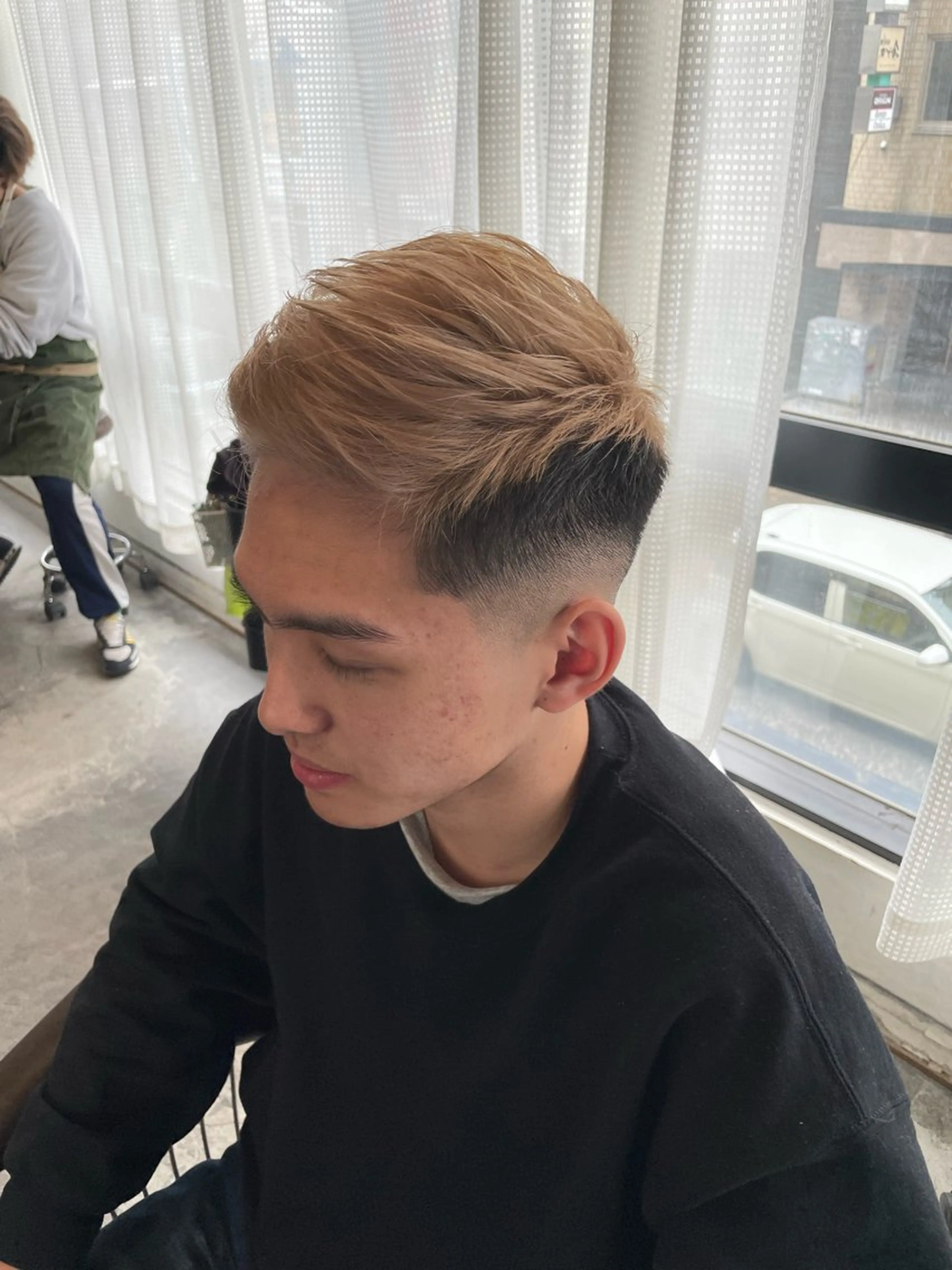 ショート カラー メンズ メンズブリーチ フェードカット ブリーチ ショートヘア ヘアカラー ∮フェードスタイル∮ 加藤嘉陛のヘアスタイル