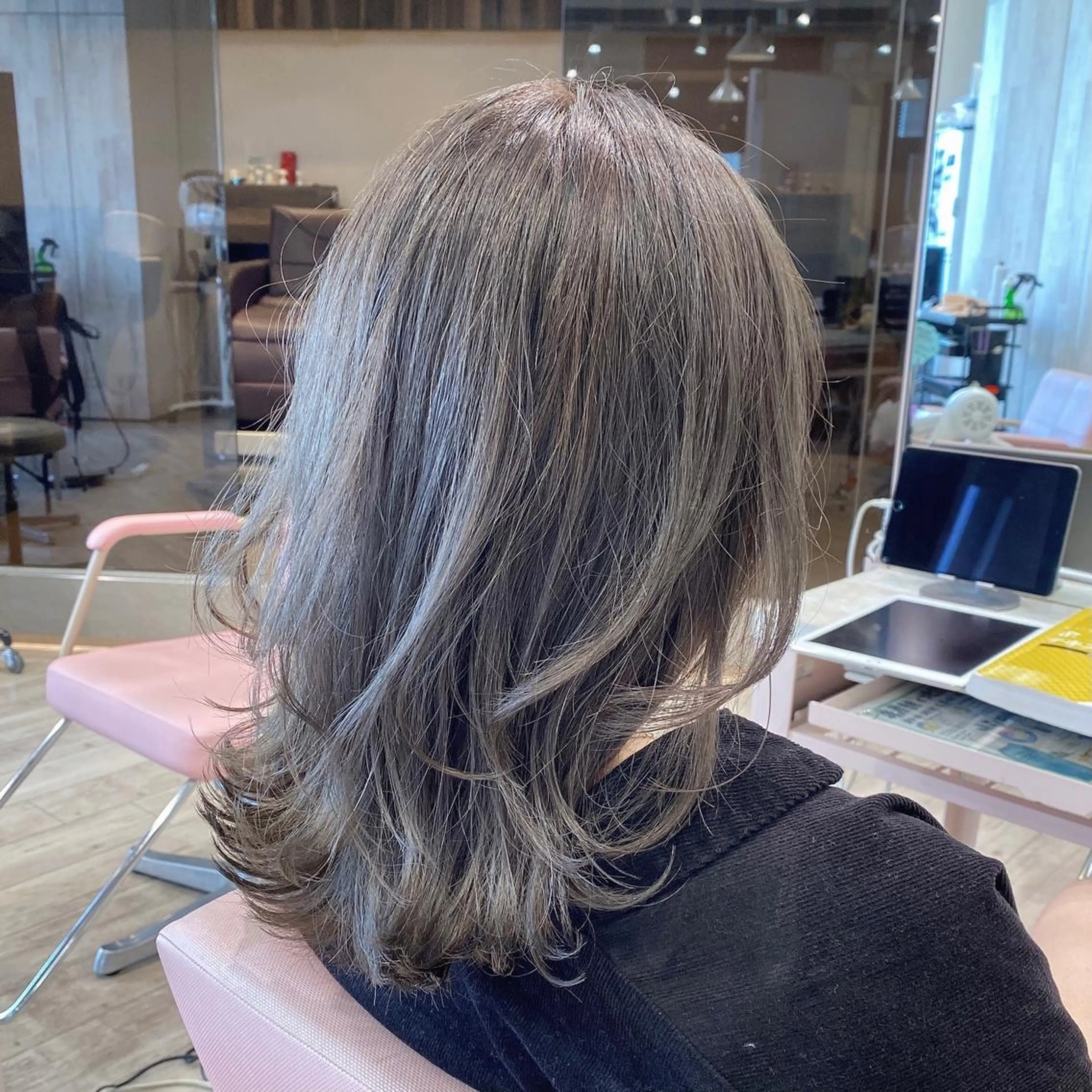 ミディアム カラー カット ヘアカラー トリートメント 顔まわりカット🌟 くびれヘア/寺門遥輝のヘアスタイル