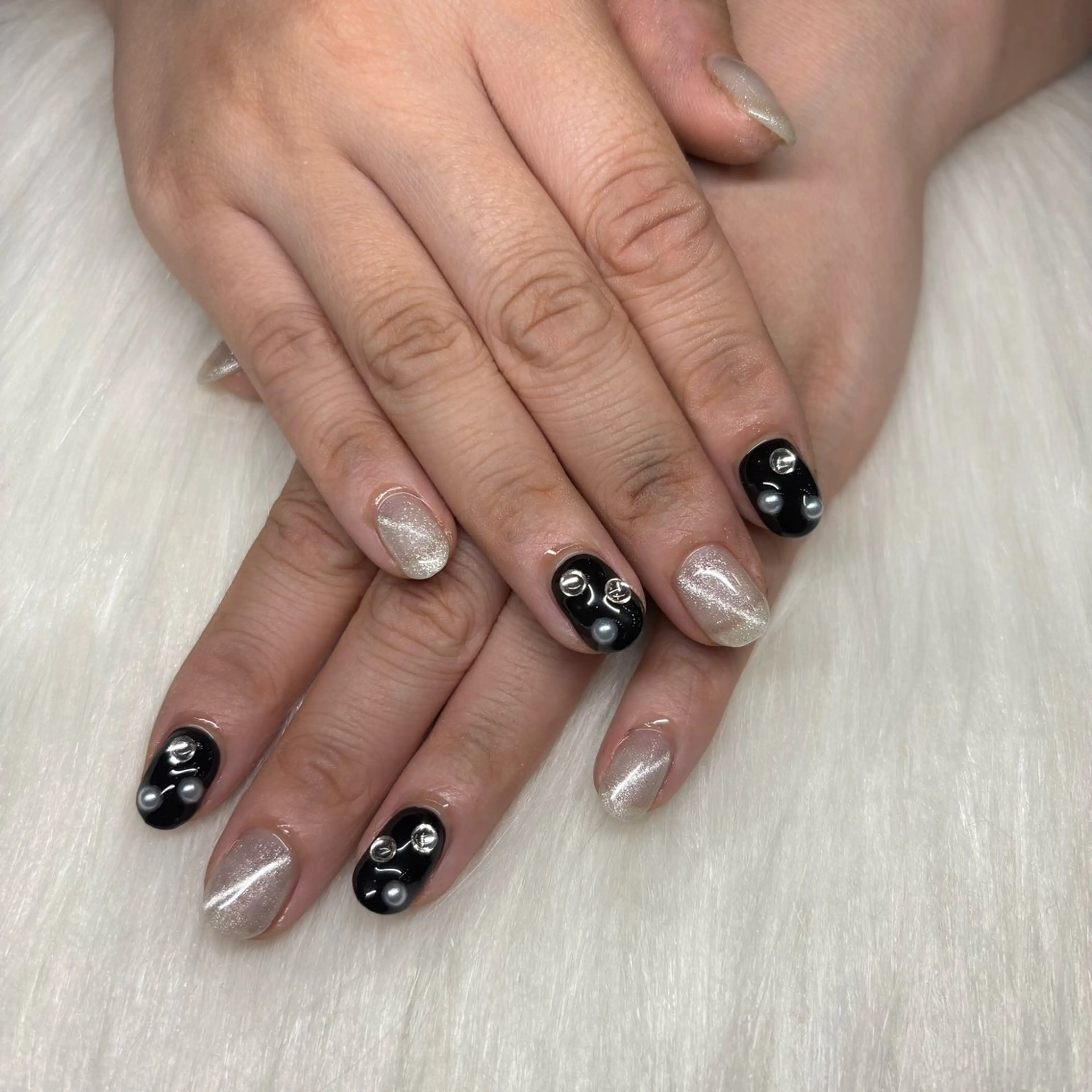 ネイル キラキラネイル はあとねいる五反田 Saeのネイルデザイン