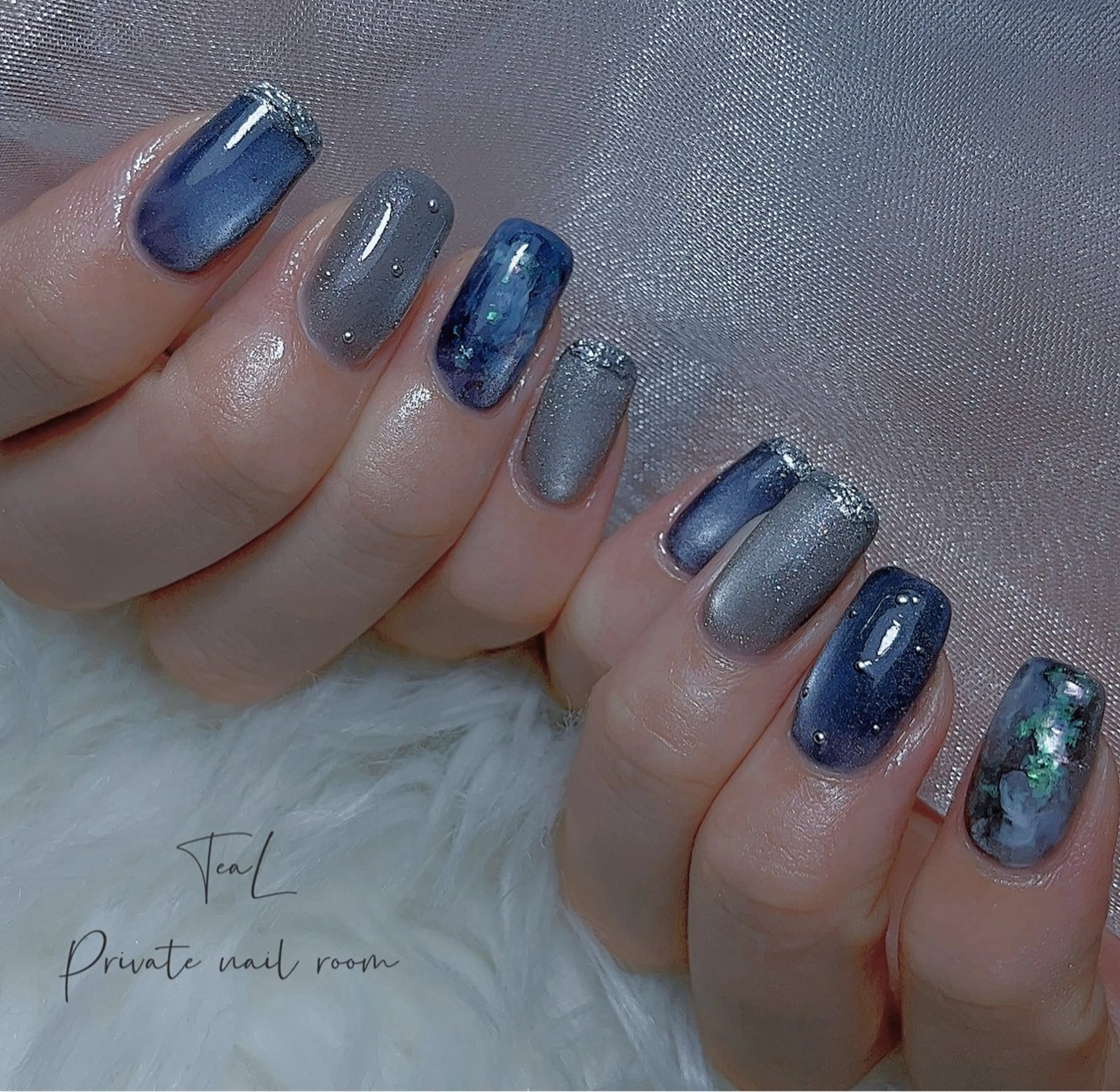 ネイル ブルー ニュアンスネイル ハンドネイル TeaL nailのネイルデザイン